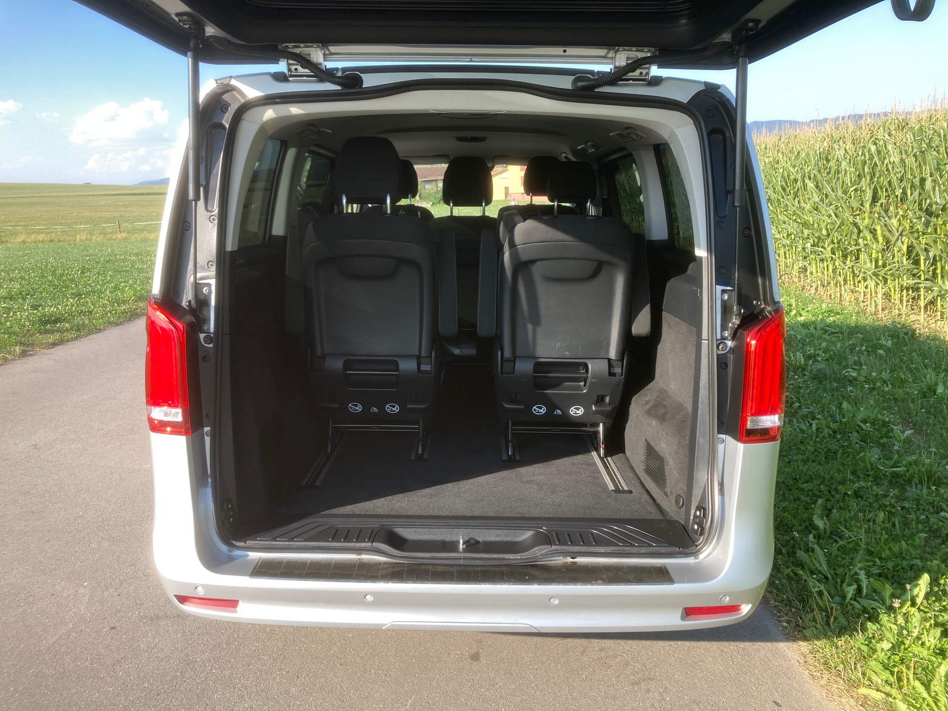 MERCEDES-BENZ V 220 d Trend lang 4Matic 9G-Tronic-image-5