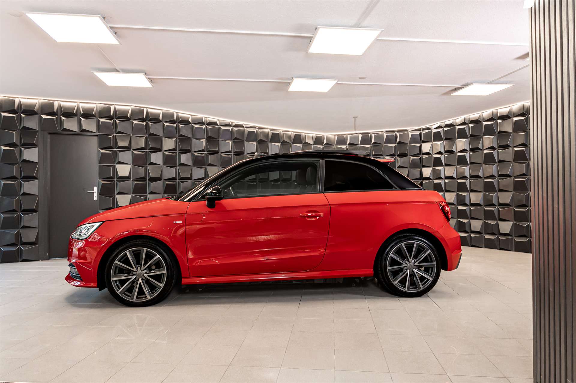AUDI A1 1.0 TFSI Sport-image-1