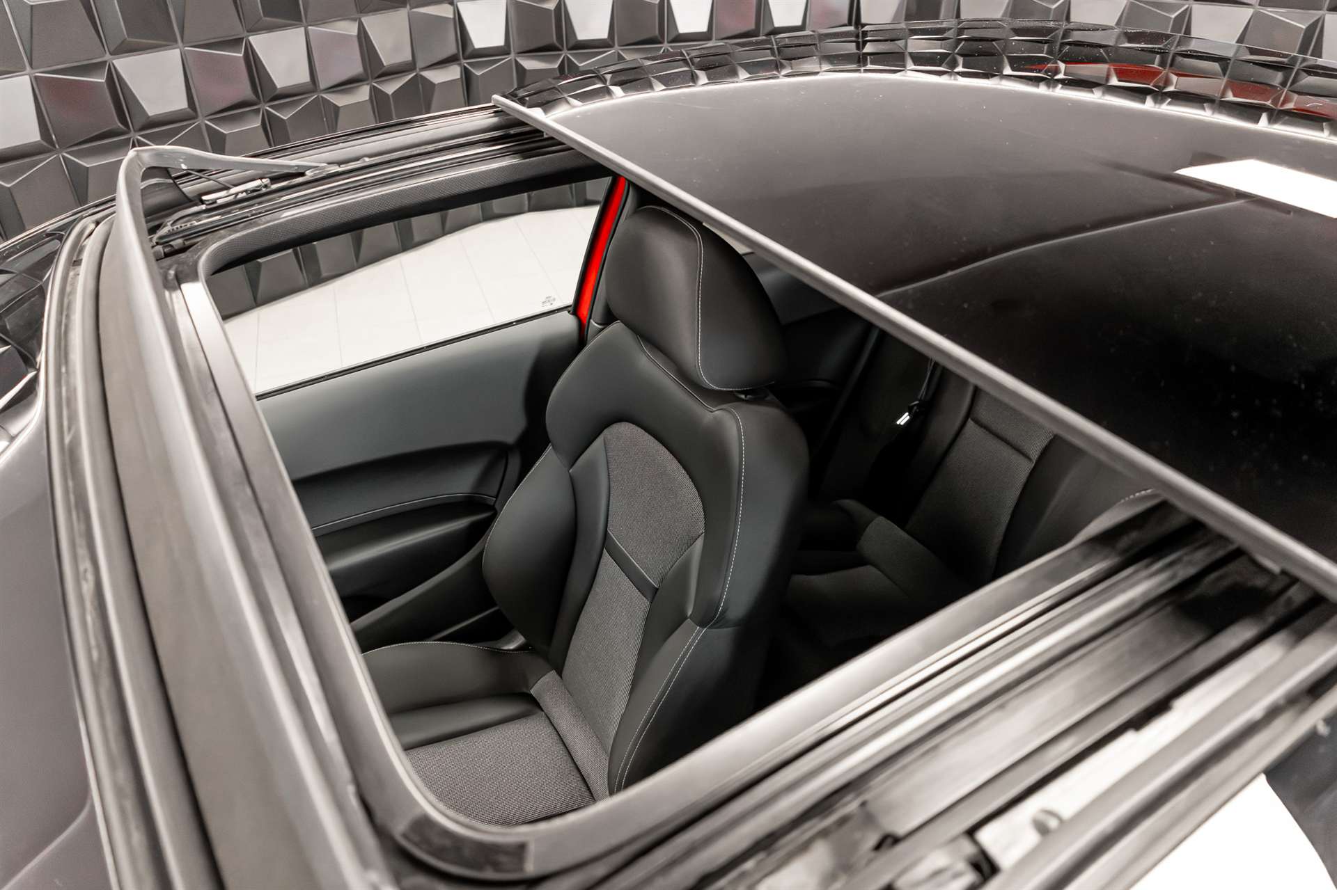 AUDI A1 1.0 TFSI Sport-image-5