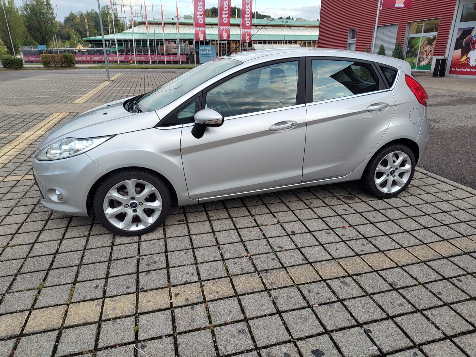 FORD 1.6 16V Titanium-image-0