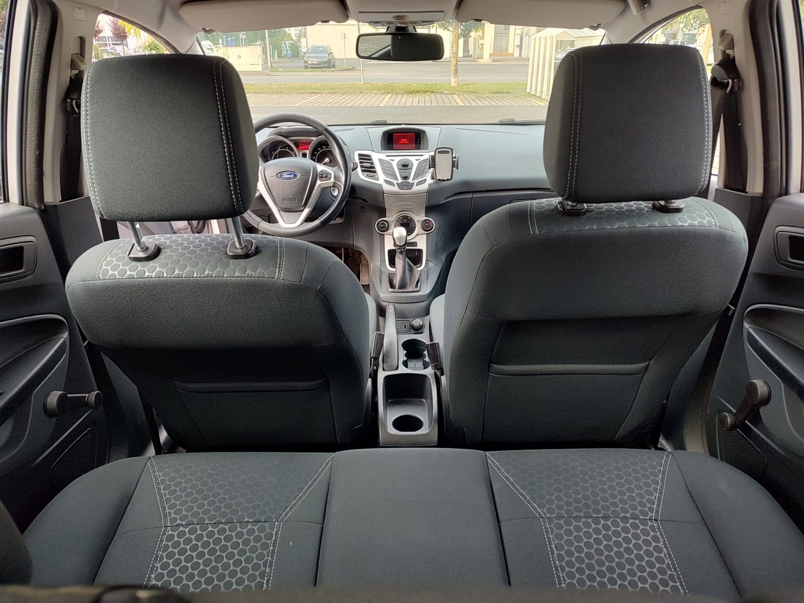 FORD 1.6 16V Titanium-image-2