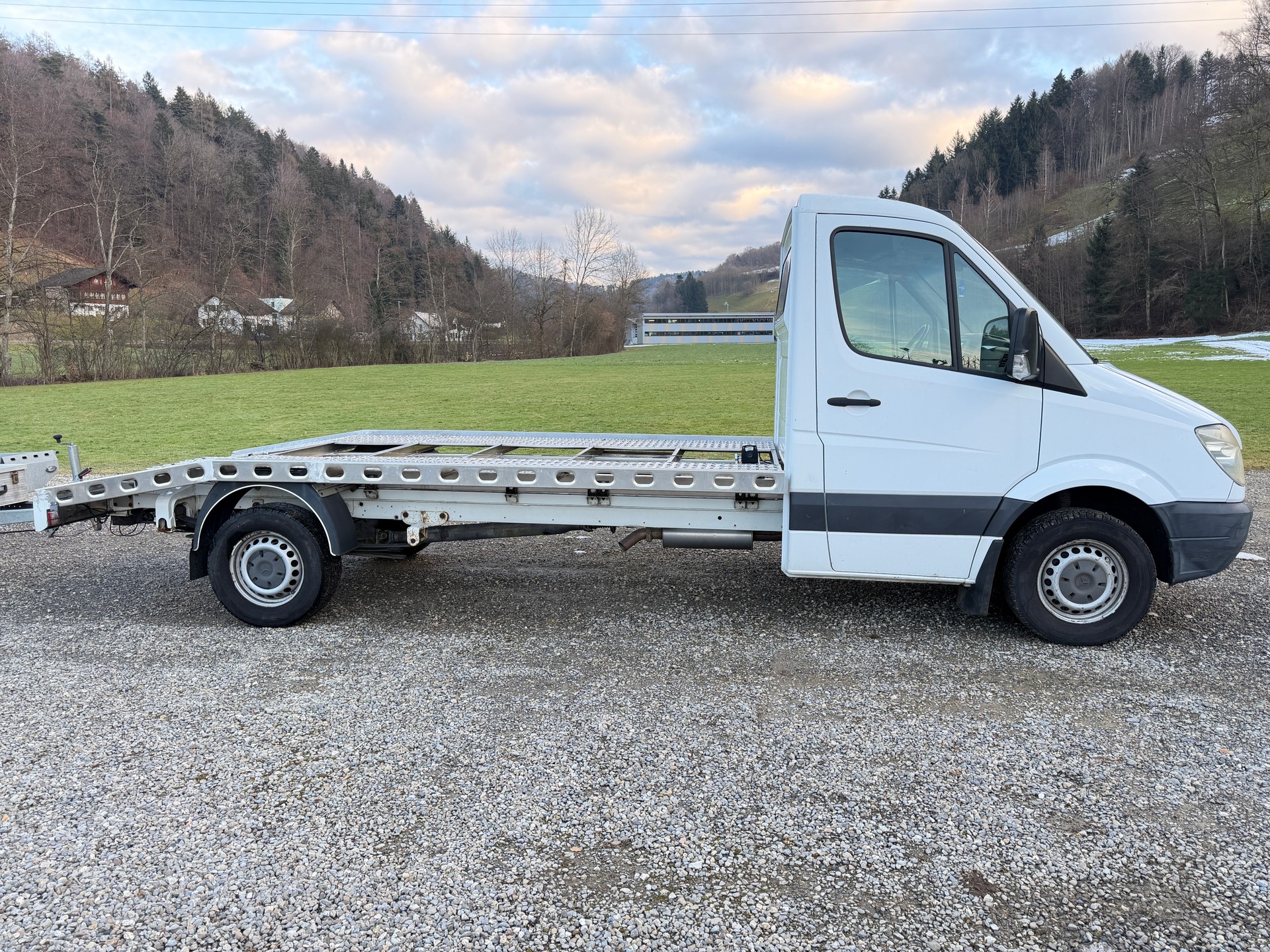 MERCEDES-BENZ Autotransporter Speziell 1600kg Nuzlast-image-2