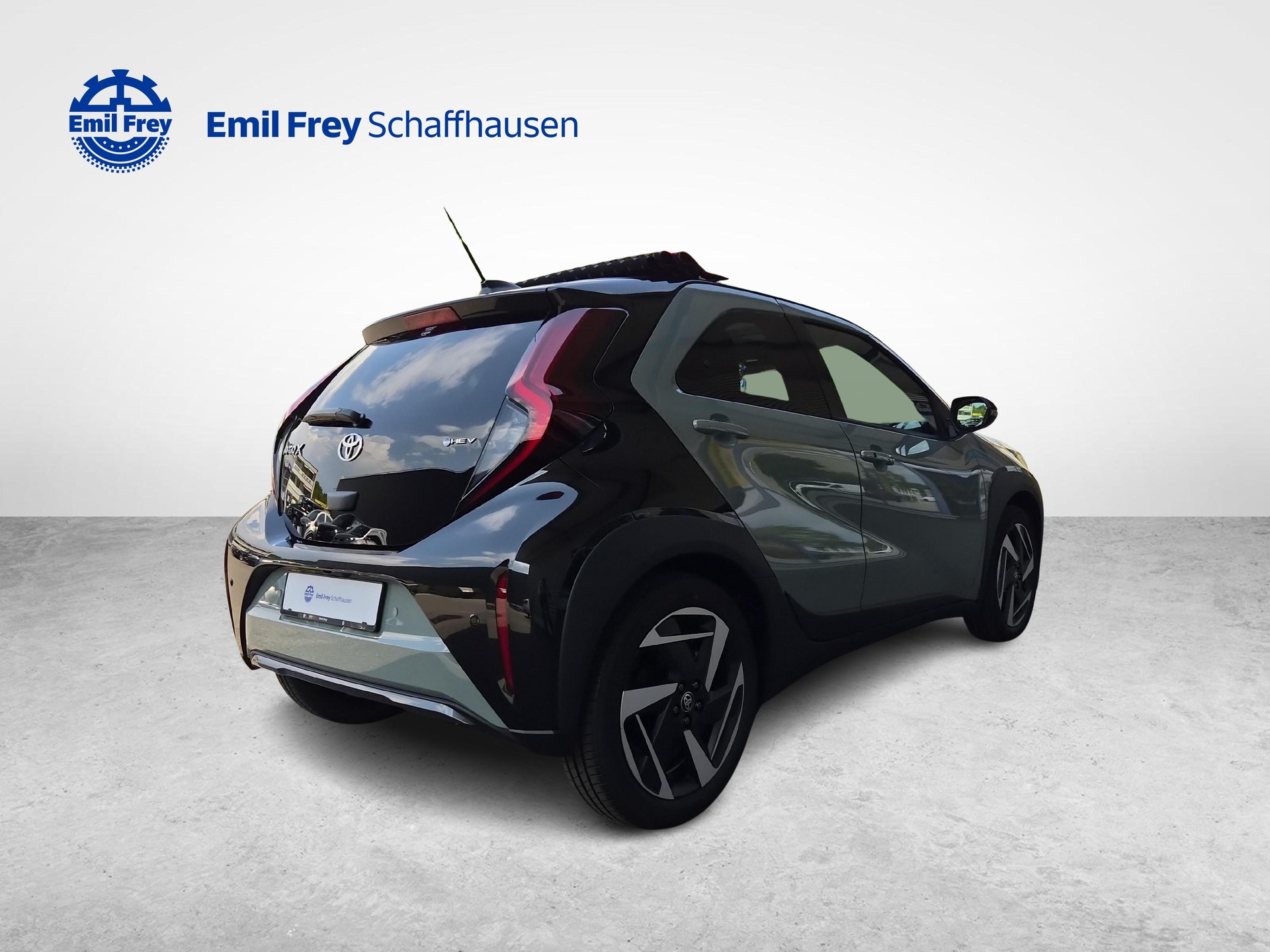 TOYOTA Aygo X 1.5 VVT-i HSD Style-image-4