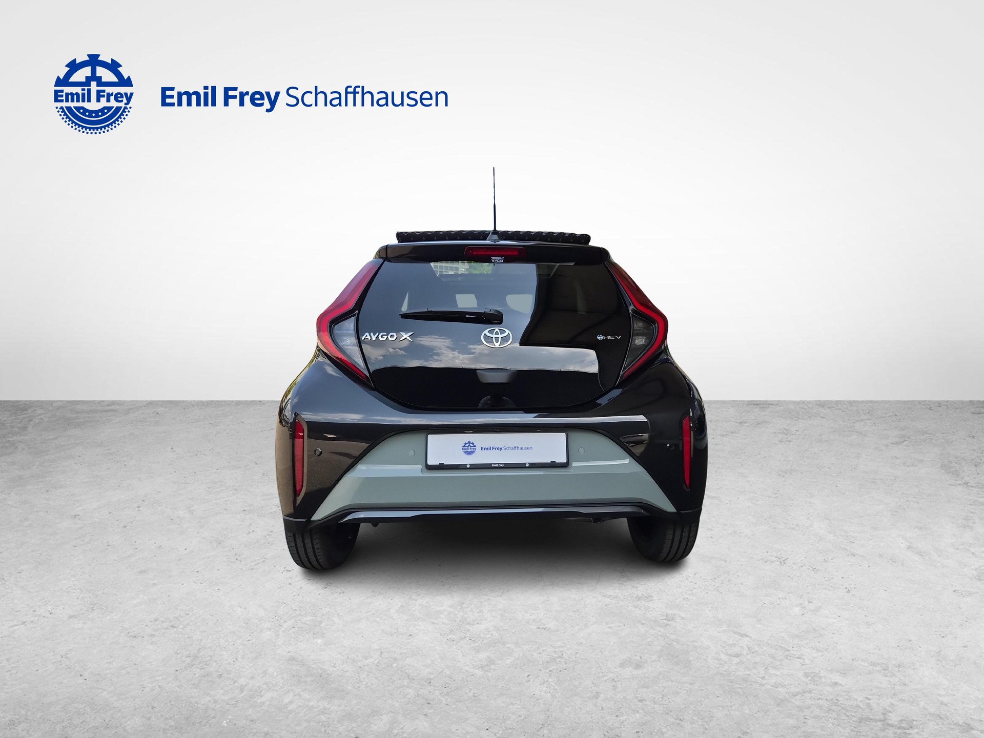 TOYOTA Aygo X 1.5 VVT-i HSD Style-image-3