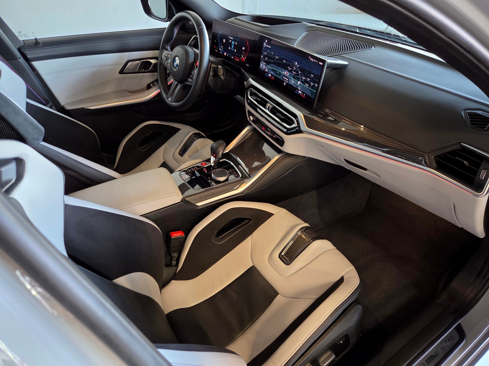BMW M3 Competition xDrive-image-13