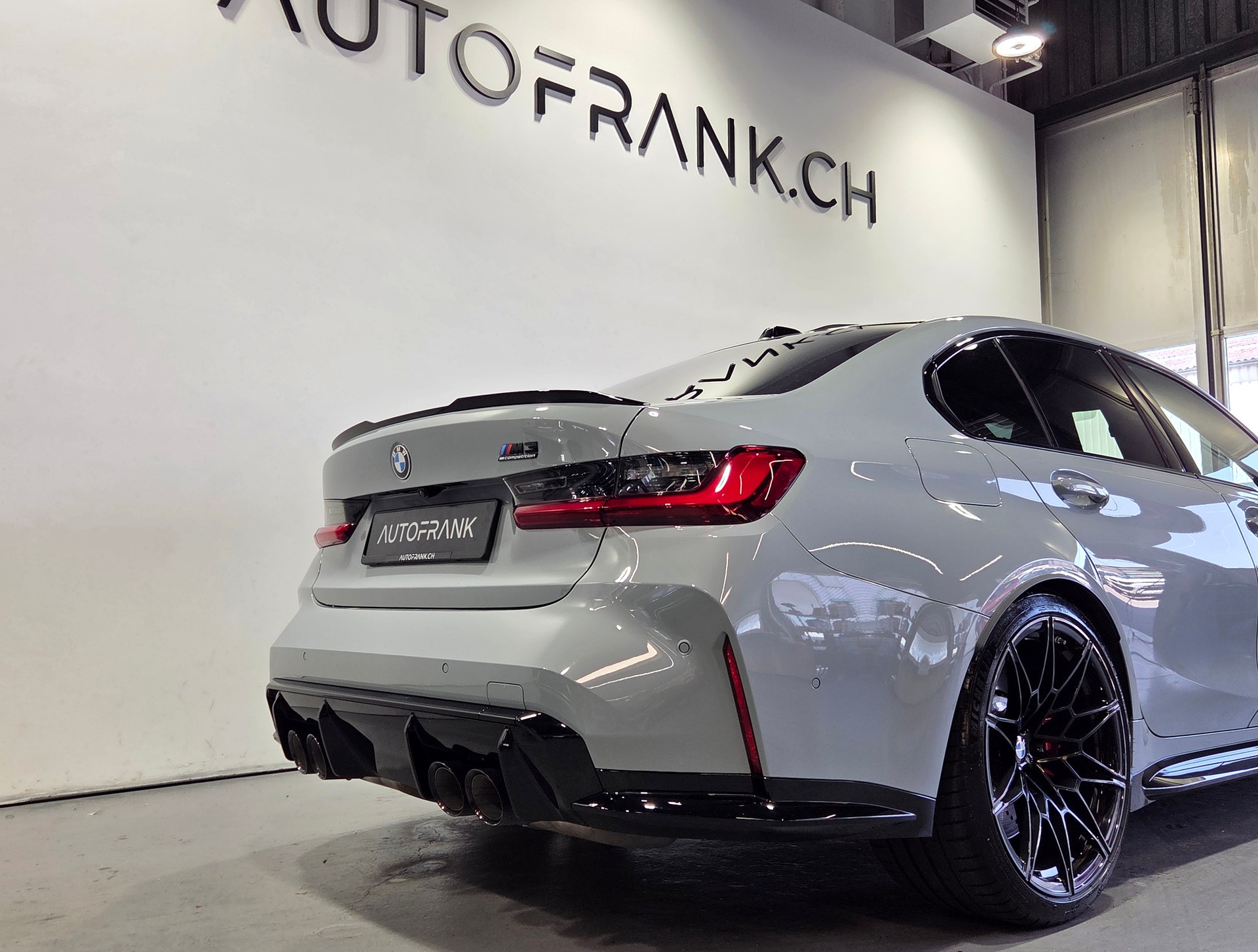 BMW M3 Competition xDrive-image-9