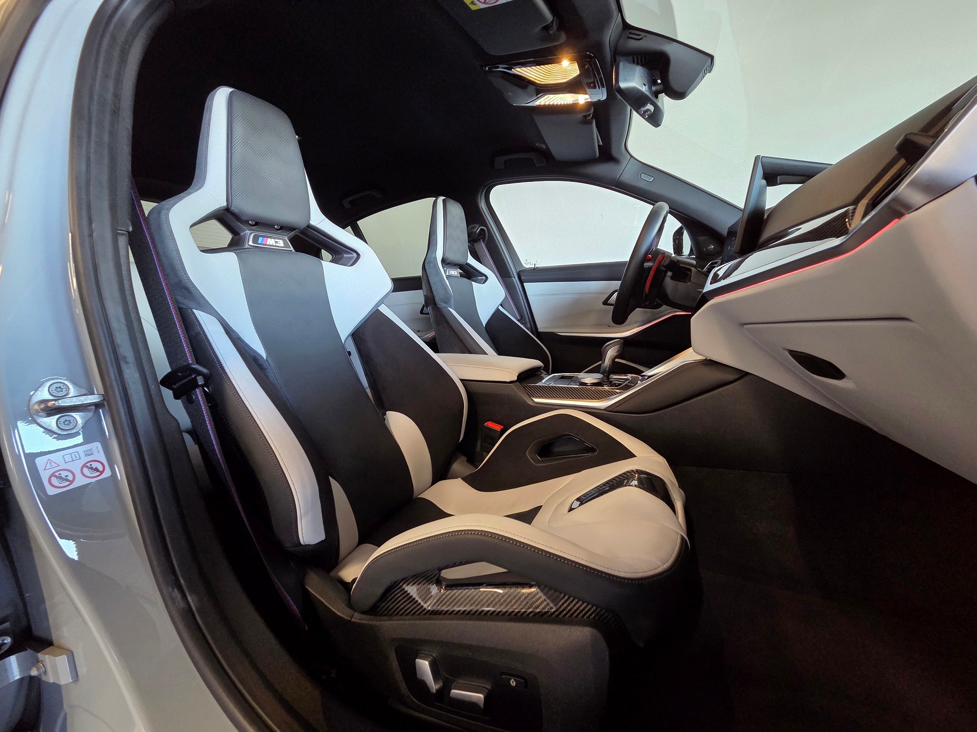 BMW M3 Competition xDrive-image-4