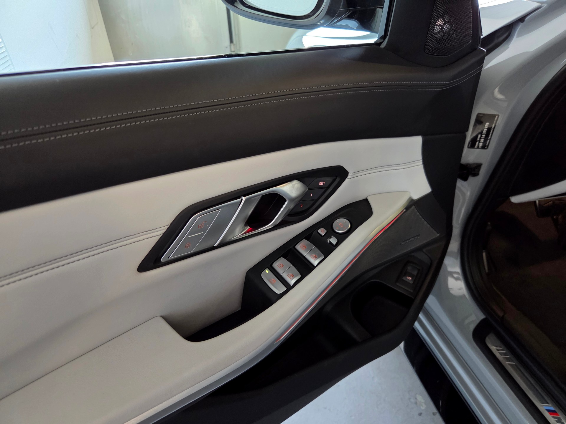 BMW M3 Competition xDrive-image-17