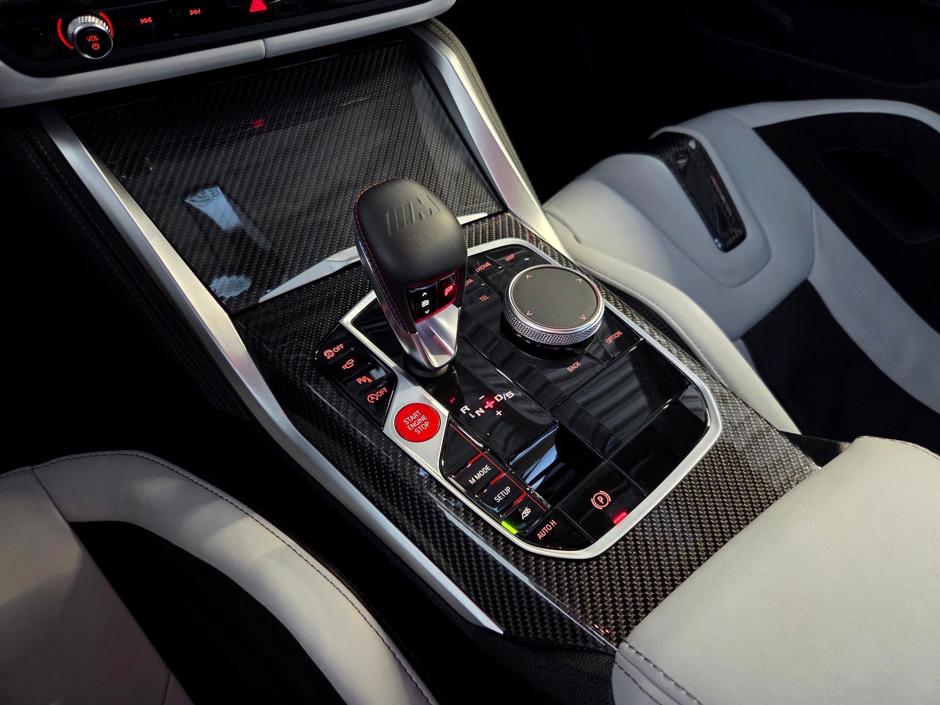 BMW M3 Competition xDrive-image-12