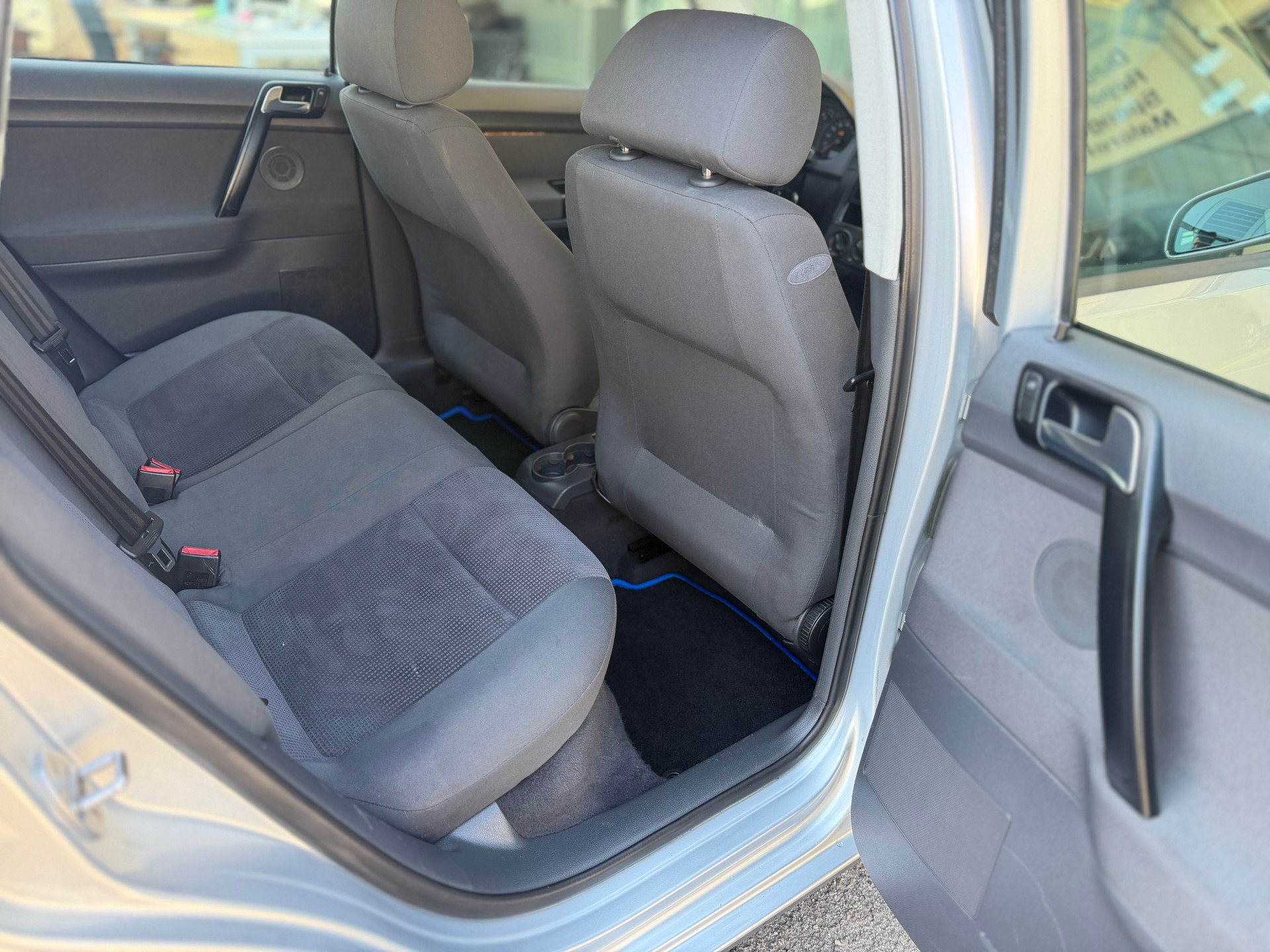 VW Polo 1.4 16V Fun-image-9