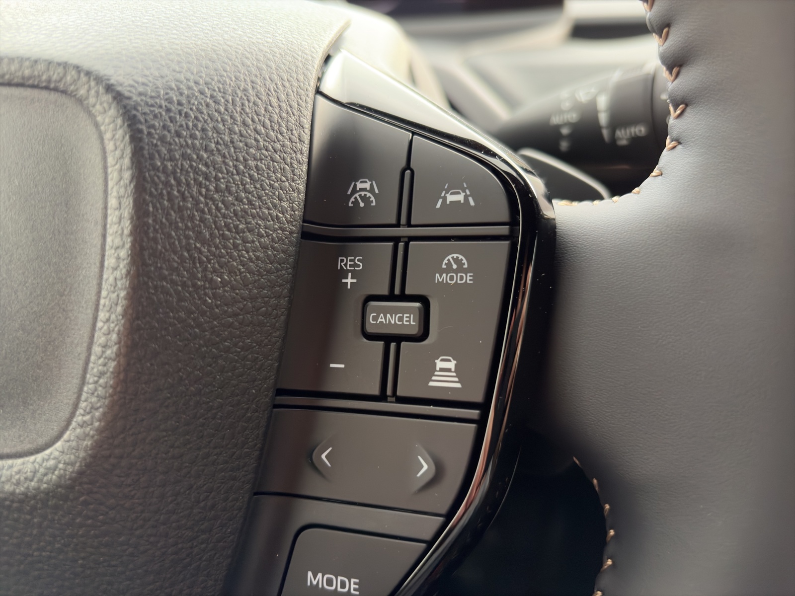 TOYOTA bZ4X Touring Premium AWD-image-17
