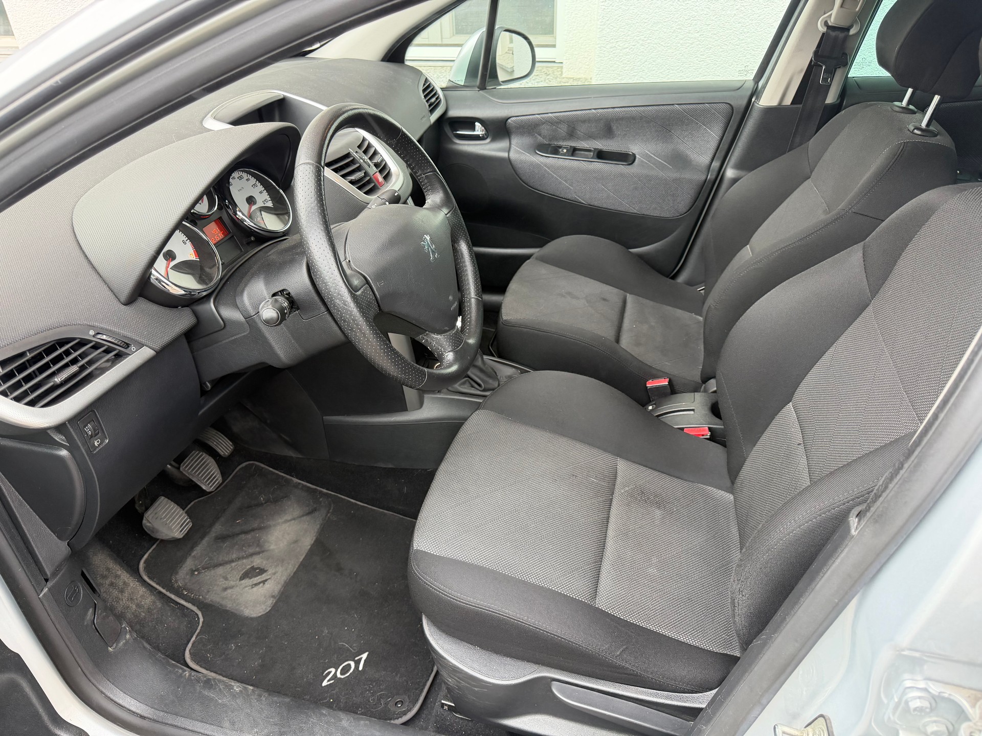 PEUGEOT 207 SW 1.6 16V Trendy-image-7