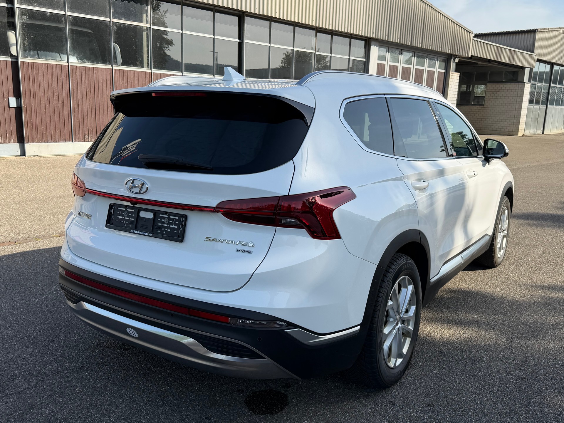 HYUNDAI Santa Fe 2.2 CRDI Amplia 4WD Automatic-image-3