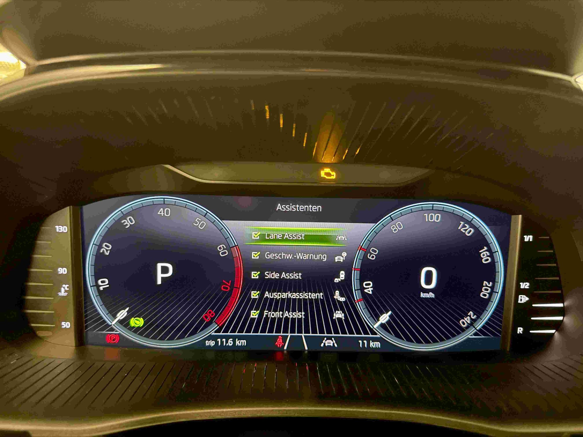 SKODA Fabia 1.0 TSI Dynamic DSG-image-9