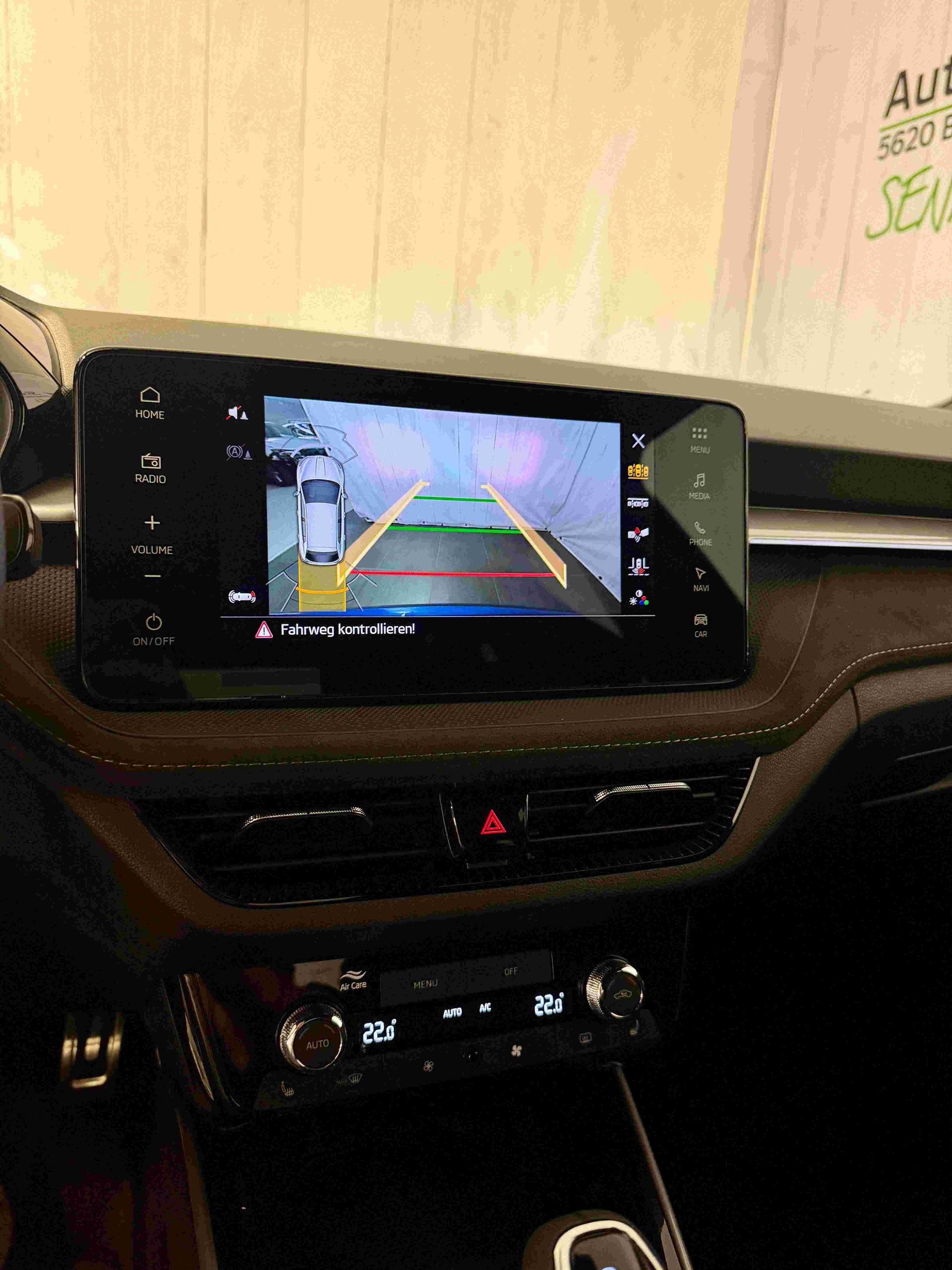 SKODA Fabia 1.0 TSI Dynamic DSG-image-11