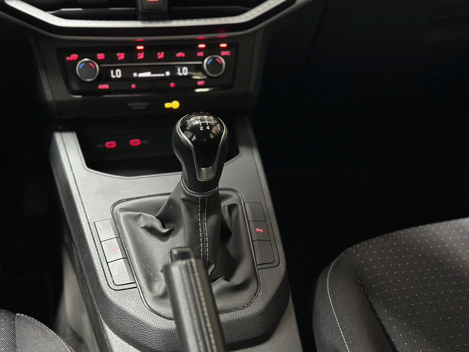 SEAT Ibiza 1.0 EcoTSI Reference-image-10