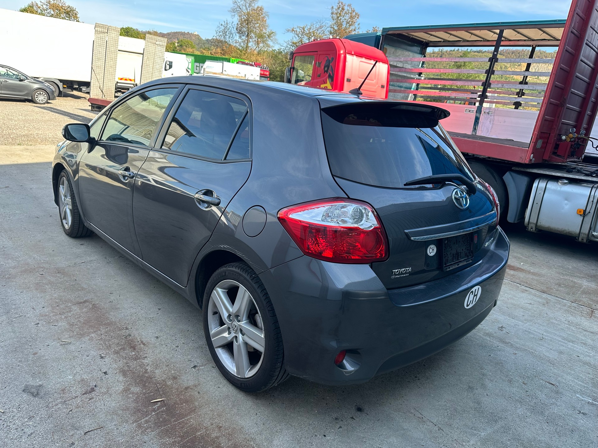 TOYOTA Auris 1.4 Linea Luna-image-3