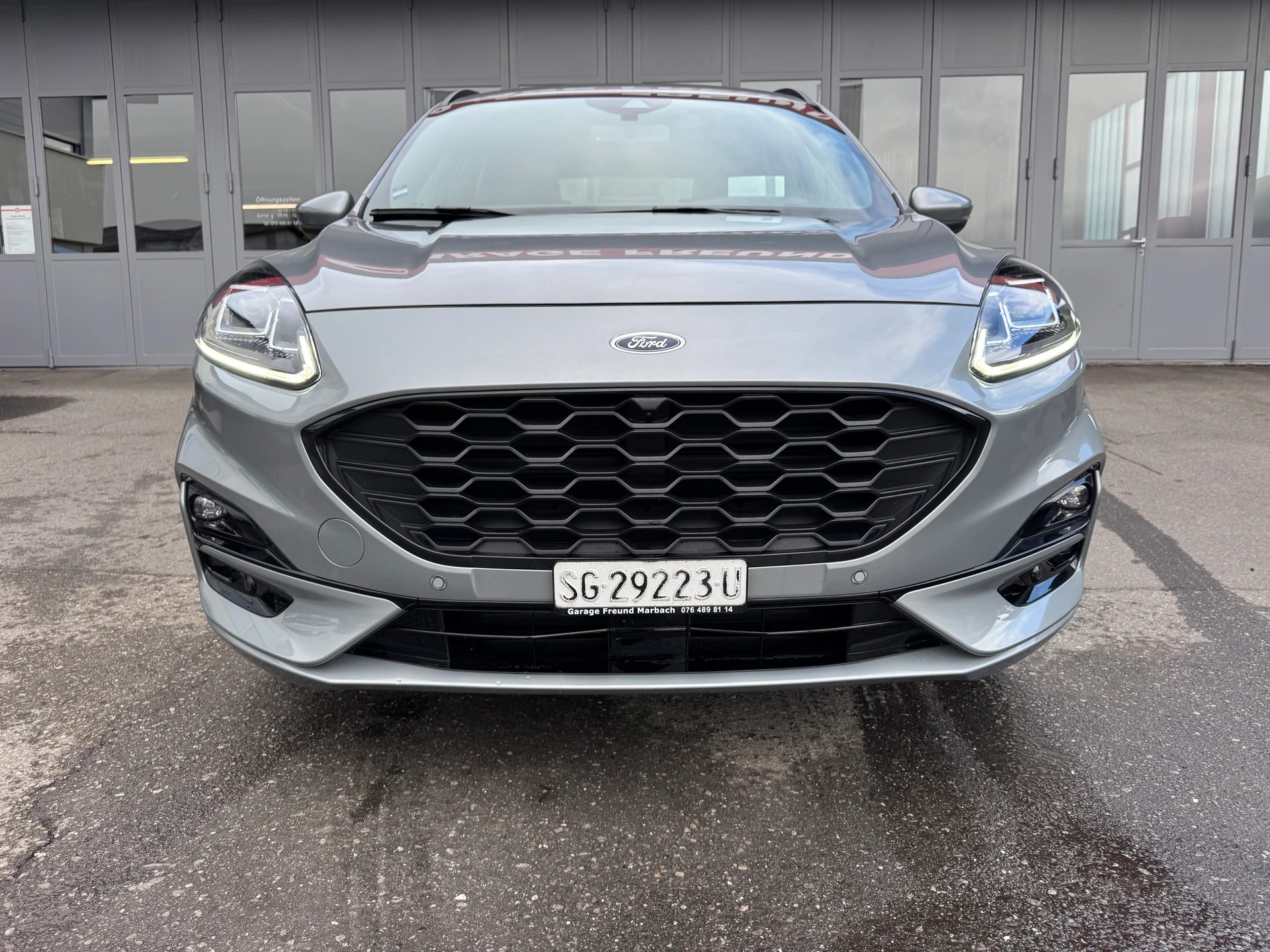 FORD Kuga 2.5 FHEV ST-Line X 4WD-image-2