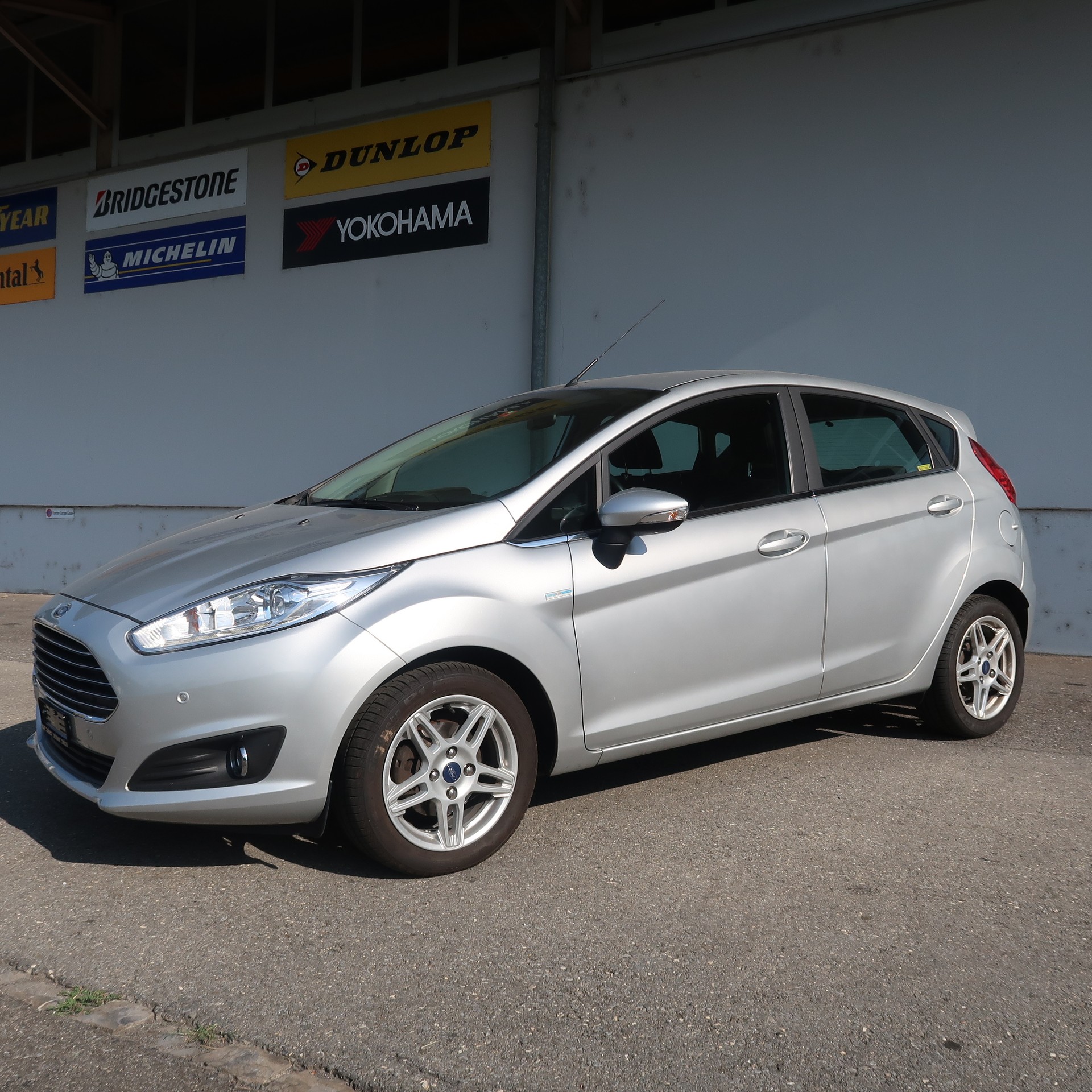 FORD 1.0 EcoB 100 Titanium-image-0
