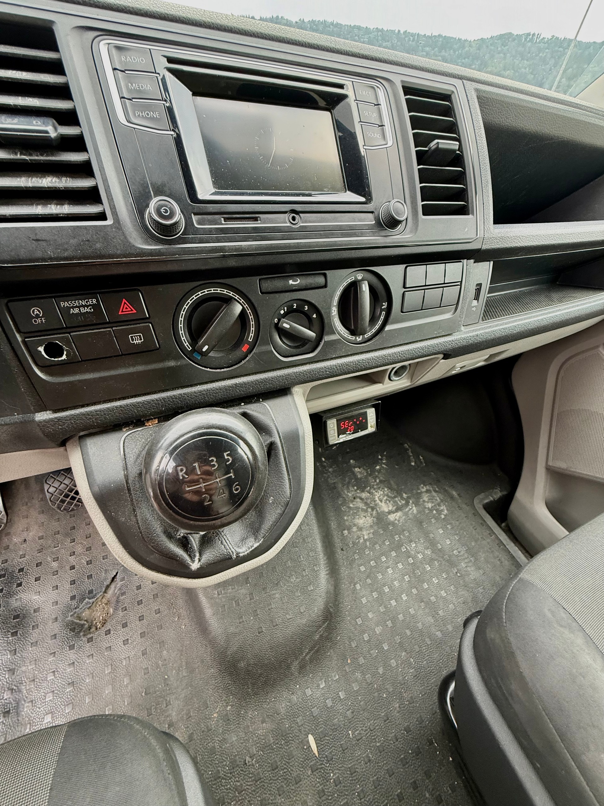 VW T6 2.0 TDI Kühlwagen mit Hebebühne mit MfK-image-9