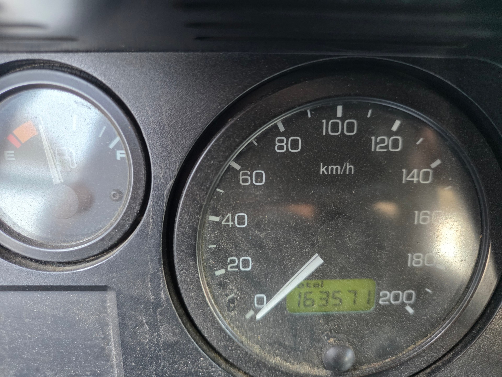 LAND ROVER Defender 130 2.5Td5-image-13