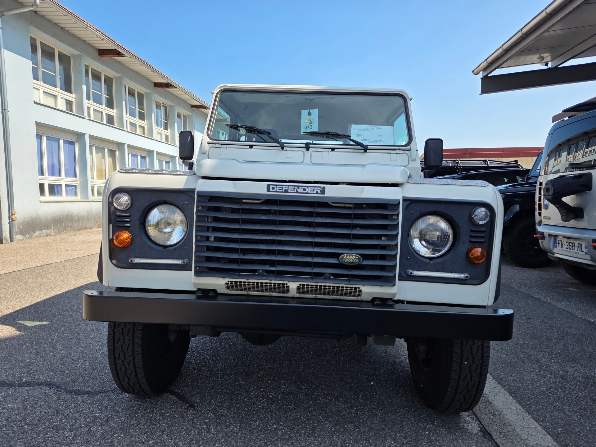 LAND ROVER Defender 130 2.5Td5-image-1