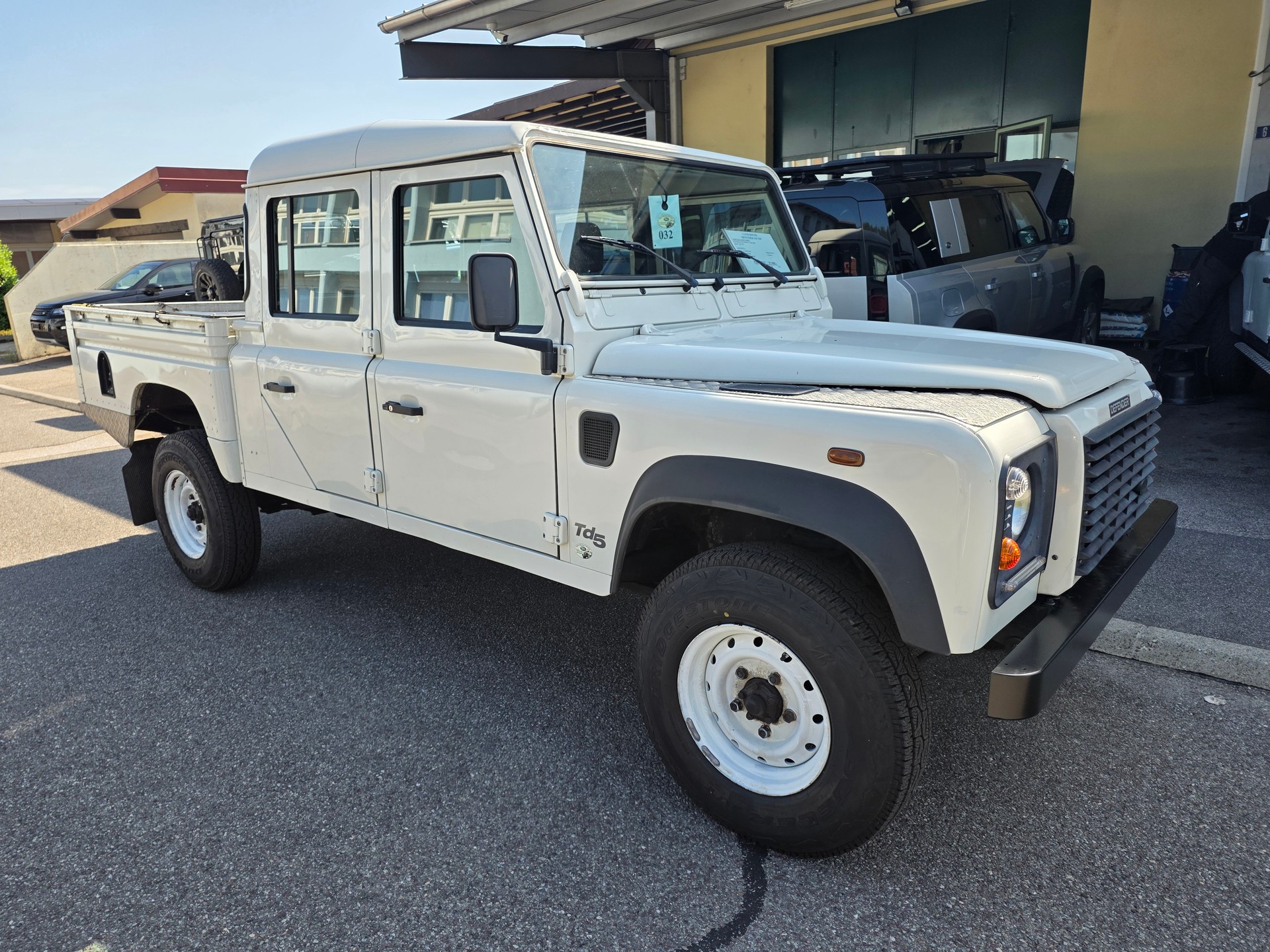 LAND ROVER Defender 130 2.5Td5-image-0