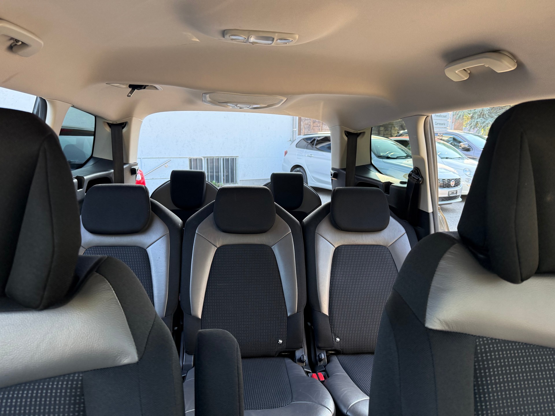 CITROEN Grand C4 Picasso 1.2 Pure Tech Feel Edition-image-11