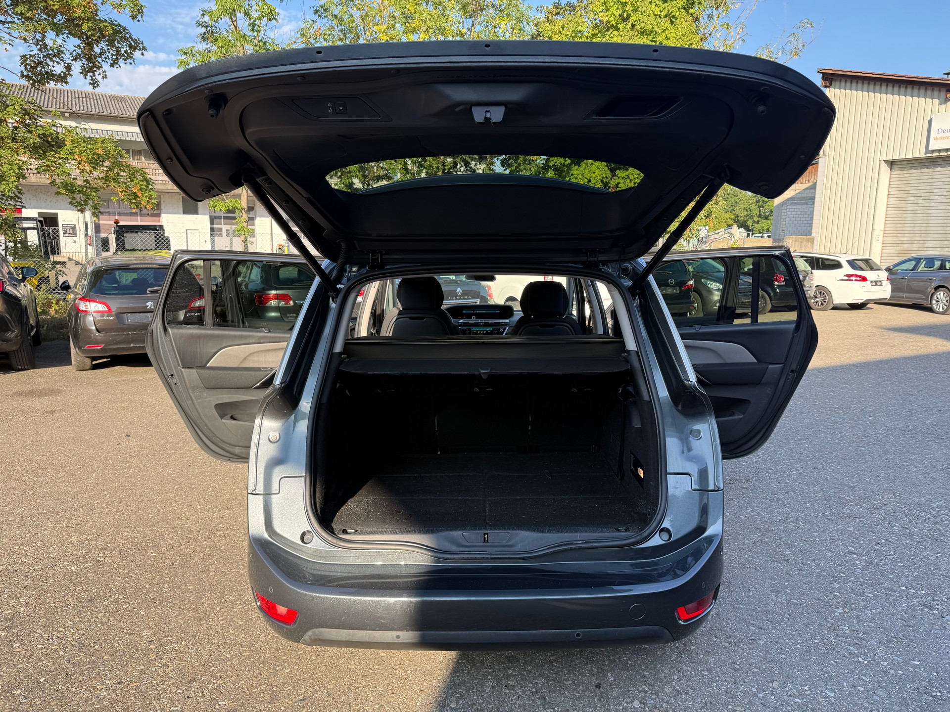 CITROEN Grand C4 Picasso 1.2 Pure Tech Feel Edition-image-13