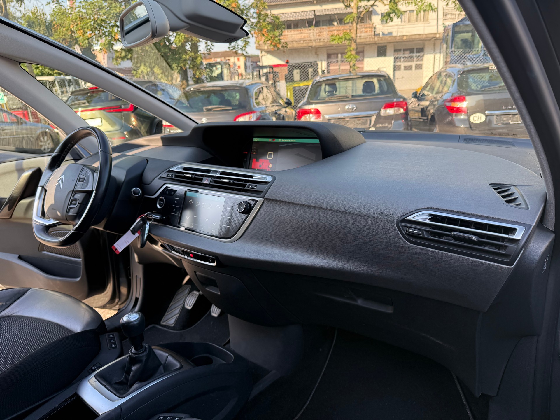 CITROEN Grand C4 Picasso 1.2 Pure Tech Feel Edition-image-8