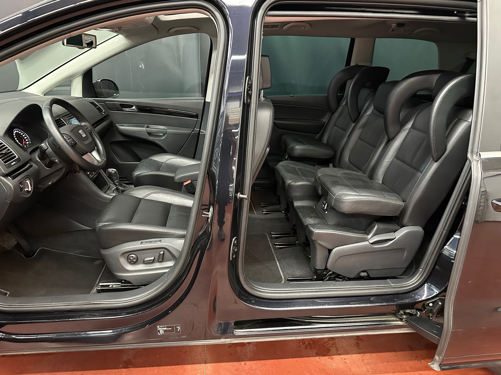 SEAT Alhambra 2.0 TSI Style DSG 7 Sitzer-image-2