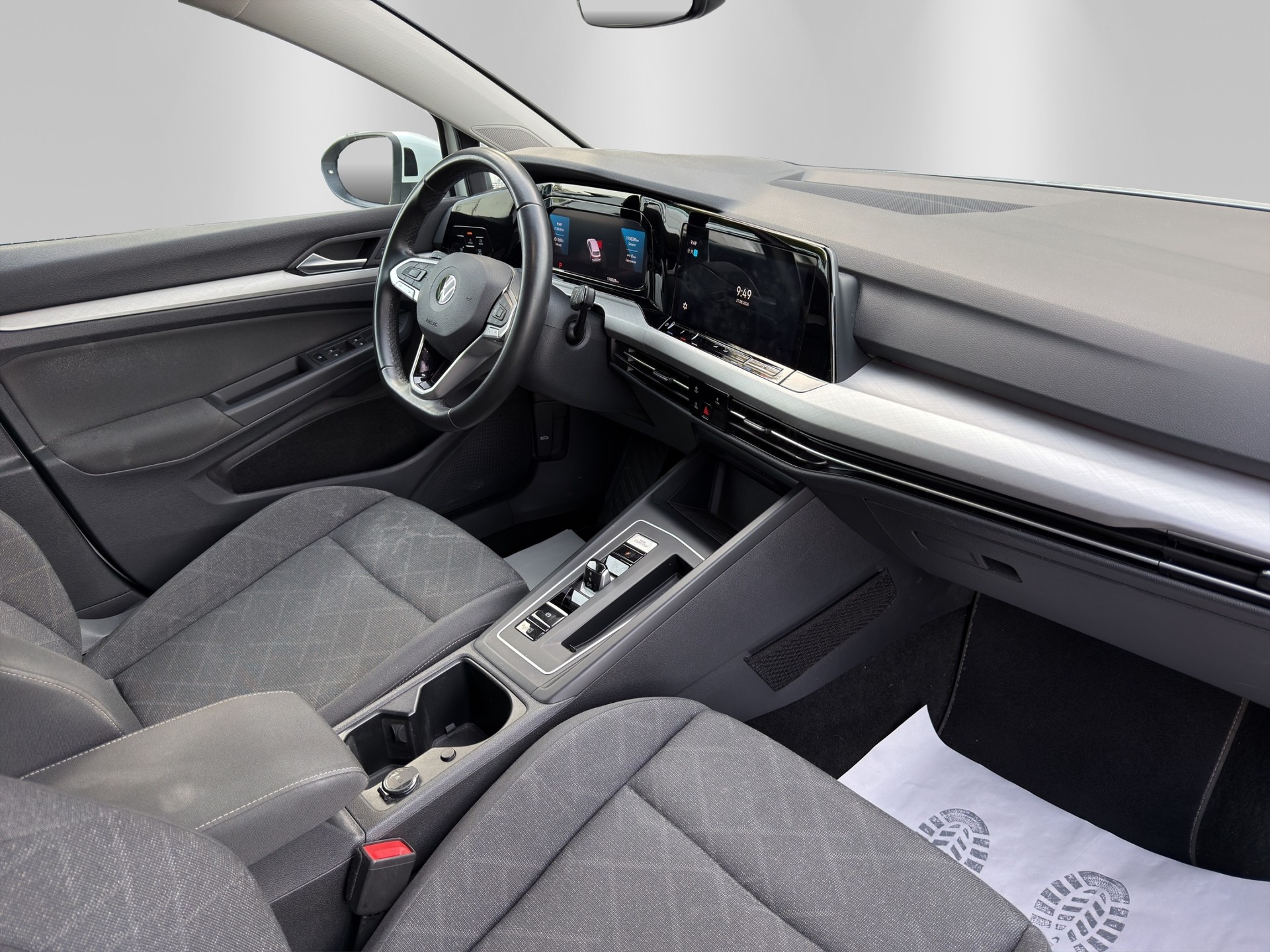 VW Golf Variant 2.0 TDI Life DSG-image-12