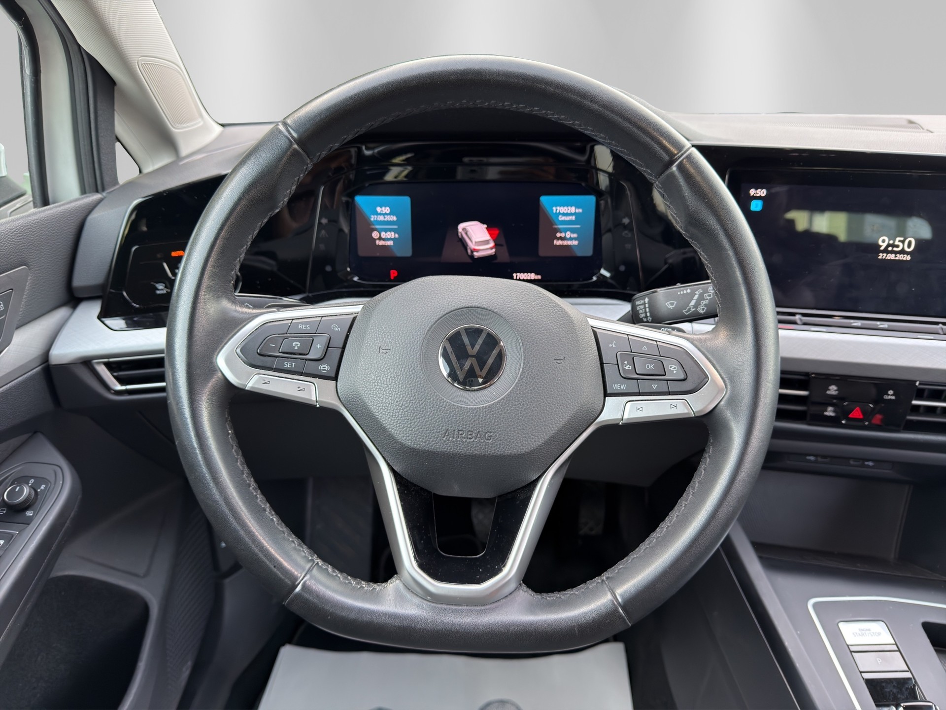 VW Golf Variant 2.0 TDI Life DSG-image-9