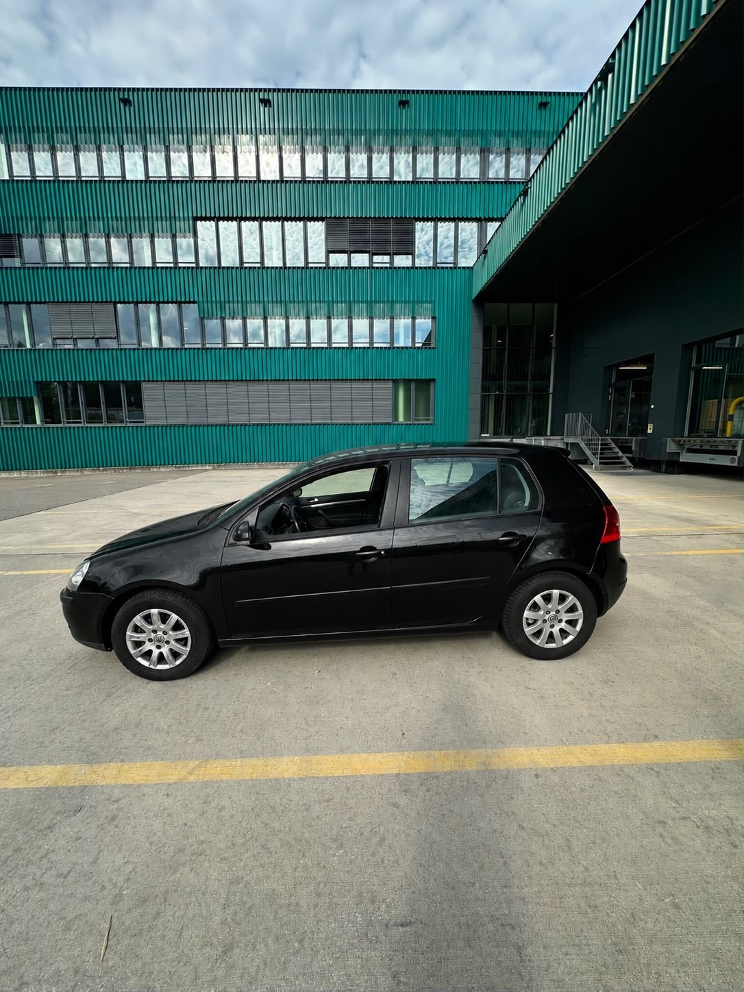 VW Golf 2.0 FSI Comfortline-image-2