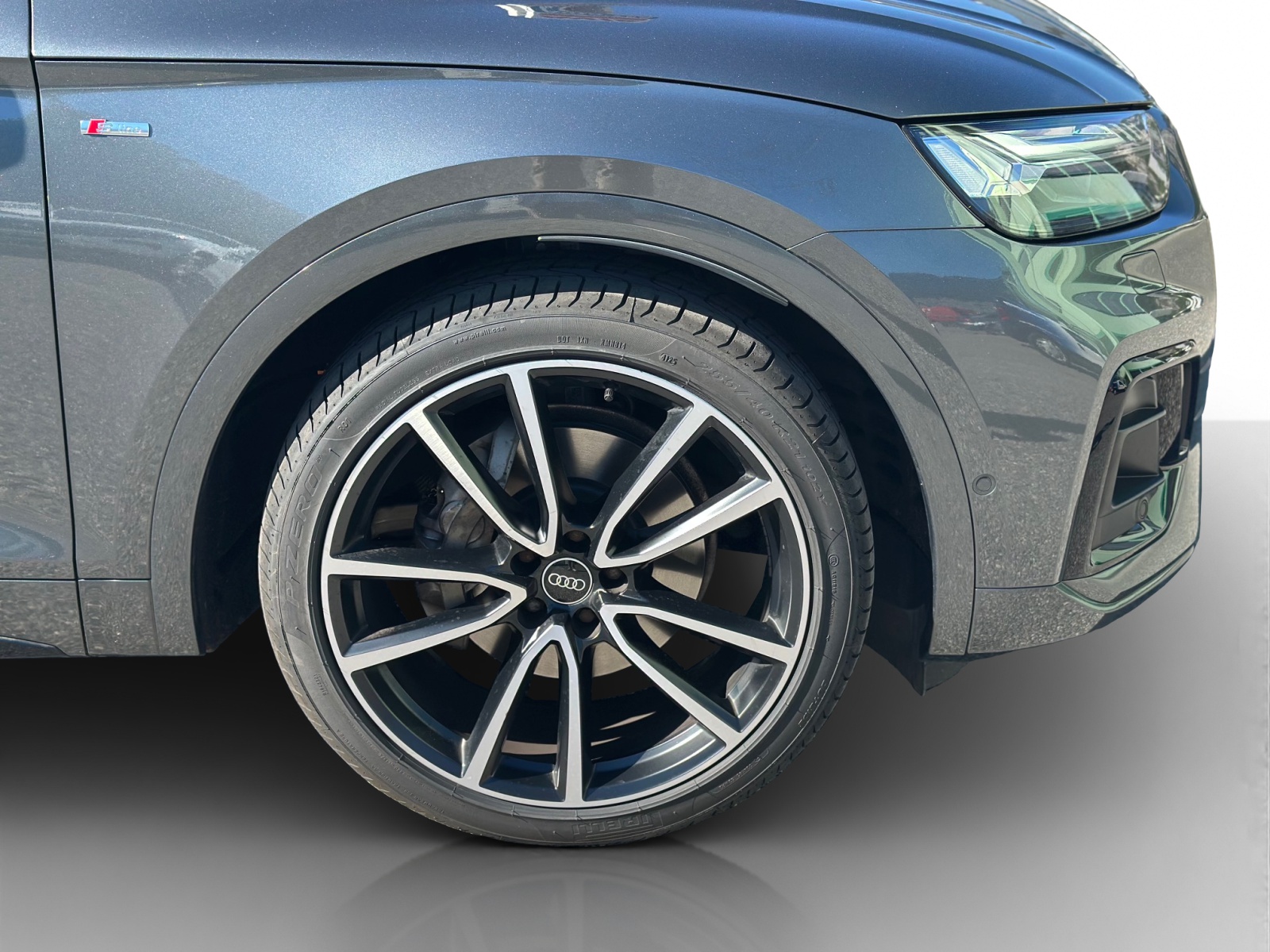 AUDI Q5 Sportback 40 TDI Blackedition quattro S-tronic-image-14