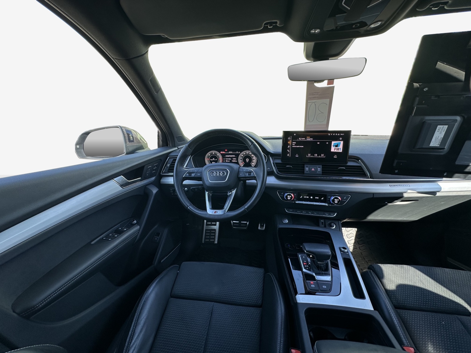 AUDI Q5 Sportback 40 TDI Blackedition quattro S-tronic-image-8
