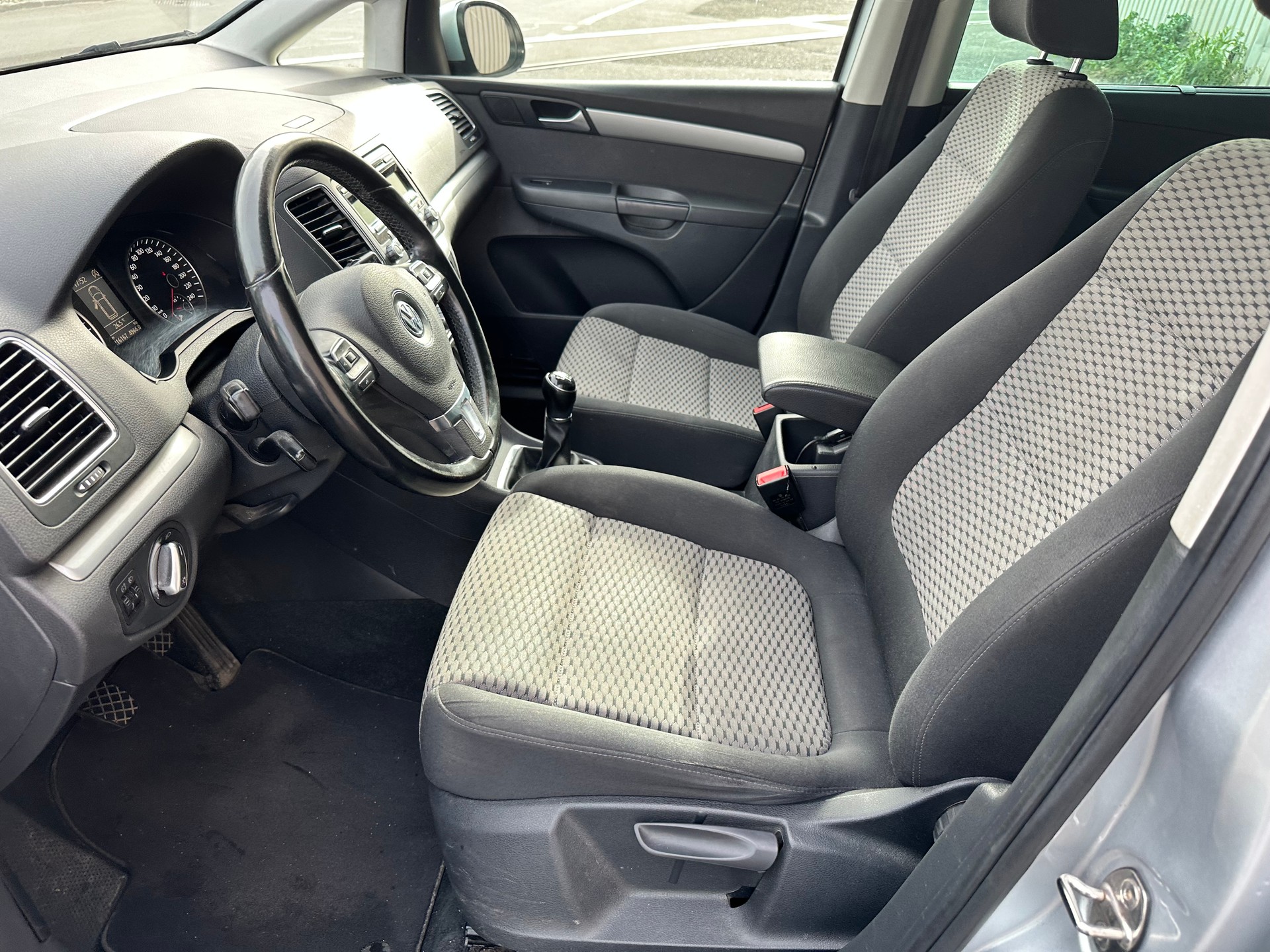 VW Sharan 2.0 TDI BMT Design 4Motion-image-12