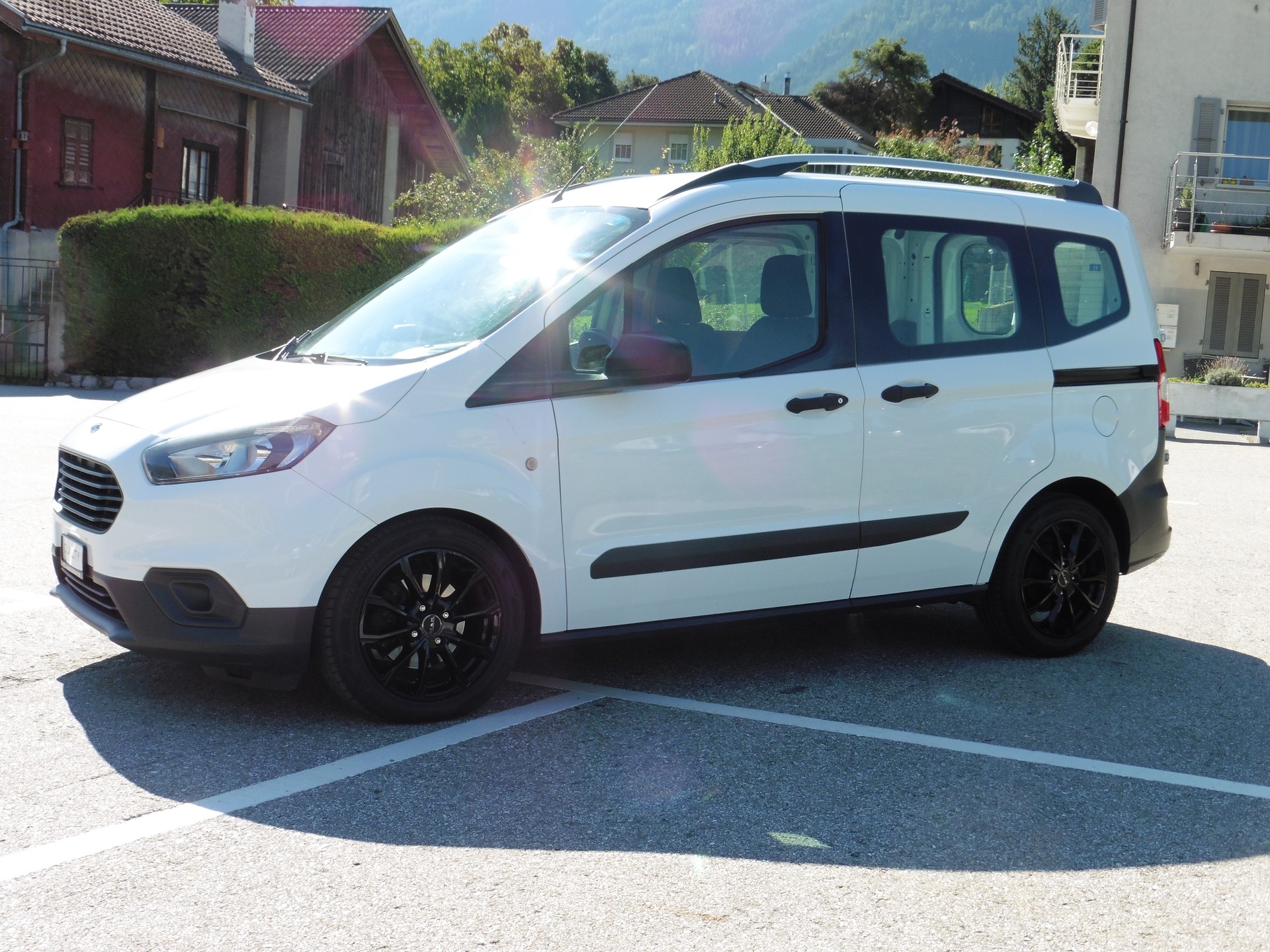 FORD Transit Courier Van 1.5 TDCi Trend-image-5