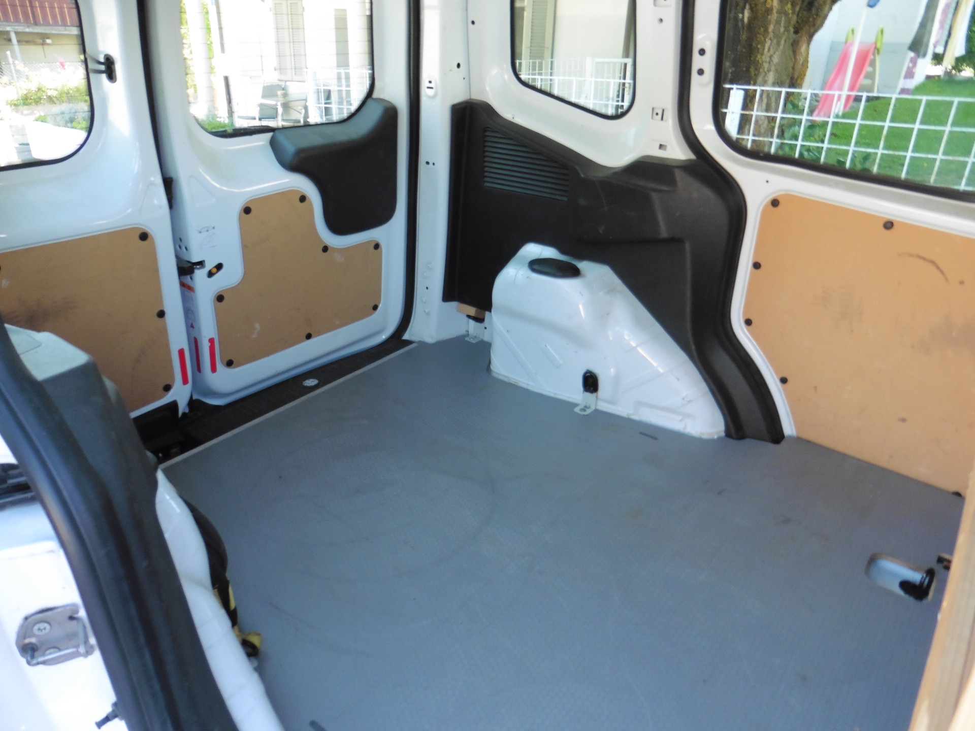 FORD Transit Courier Van 1.5 TDCi Trend-image-20