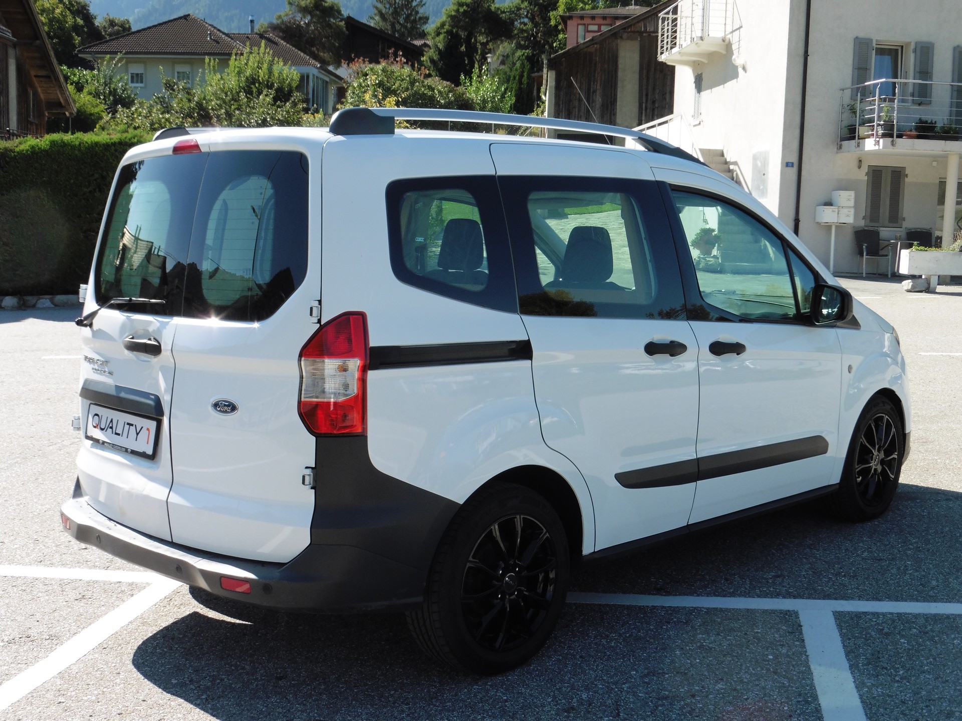 FORD Transit Courier Van 1.5 TDCi Trend-image-9