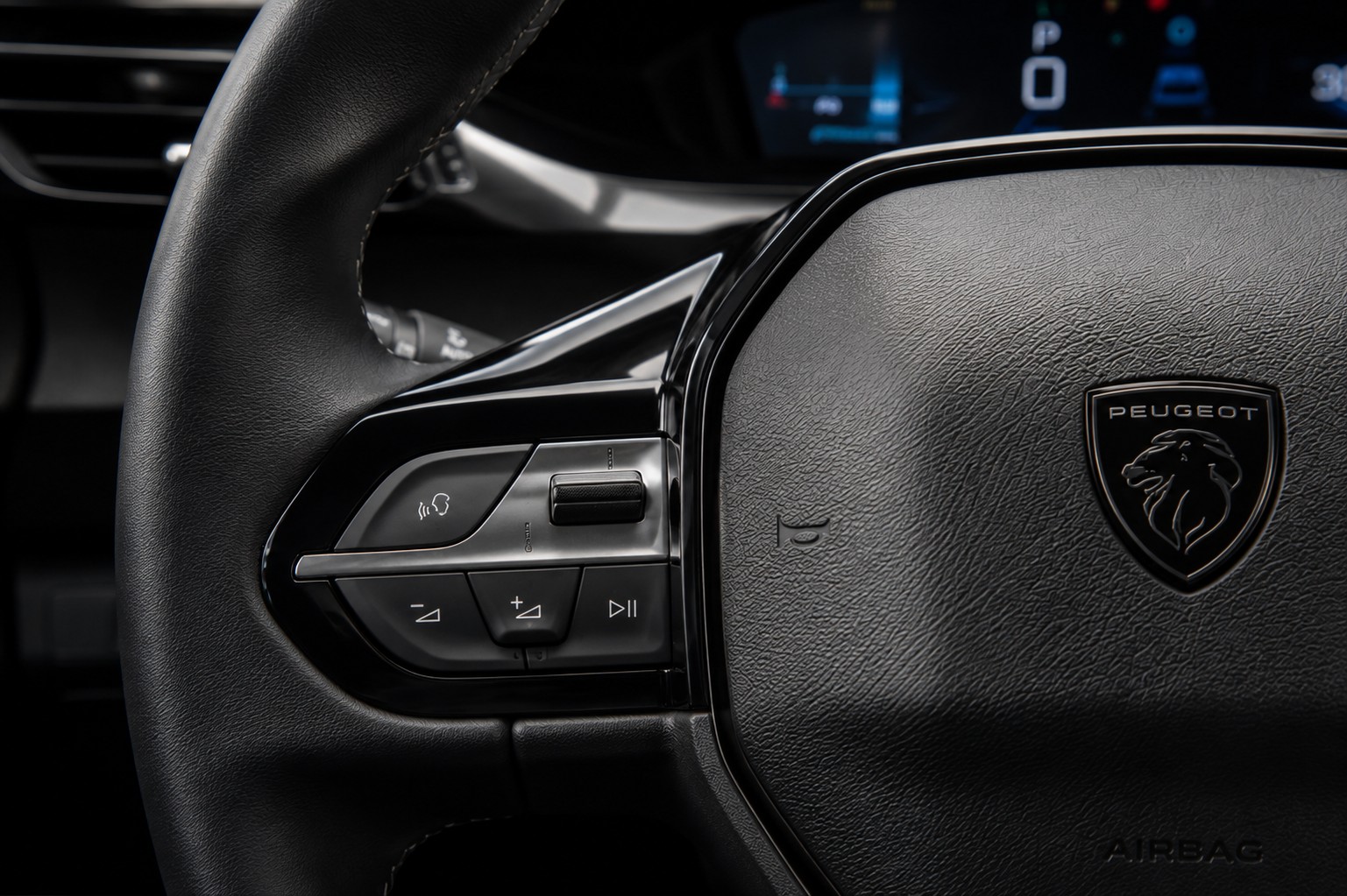 PEUGEOT 308 1.2 Pure Tech Allure EAT8-image-16