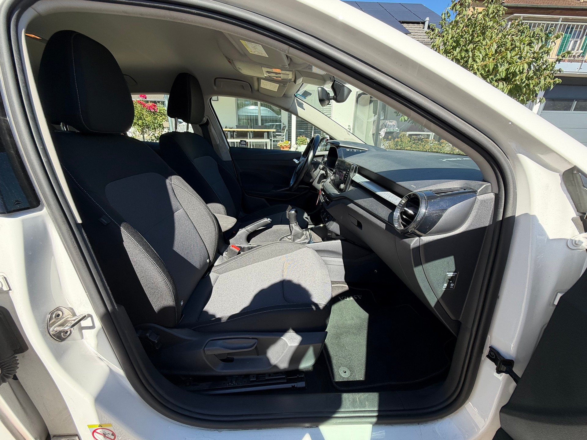 SKODA Fabia 1.0 MPI Ambition-image-9