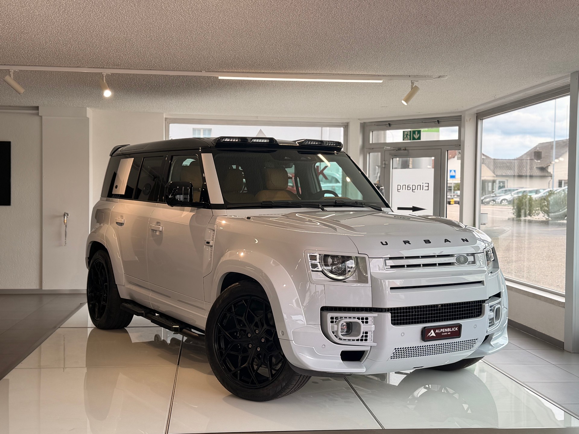 LAND ROVER Defender 110 525 V8 5.0 URBAN-EDITION-image-0
