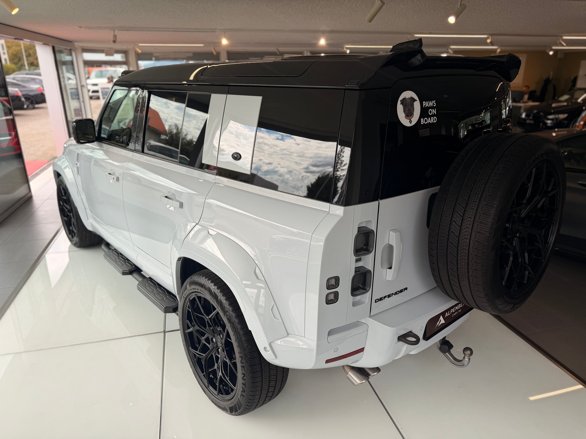 LAND ROVER Defender 110 525 V8 5.0 URBAN-EDITION-image-8