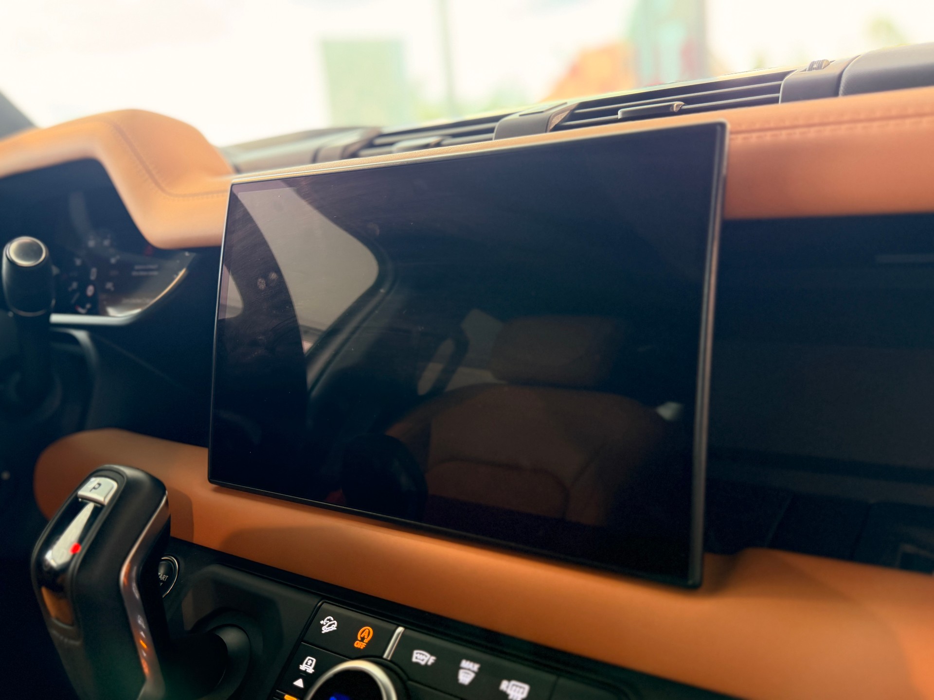 LAND ROVER Defender 110 525 V8 5.0 URBAN-EDITION-image-30