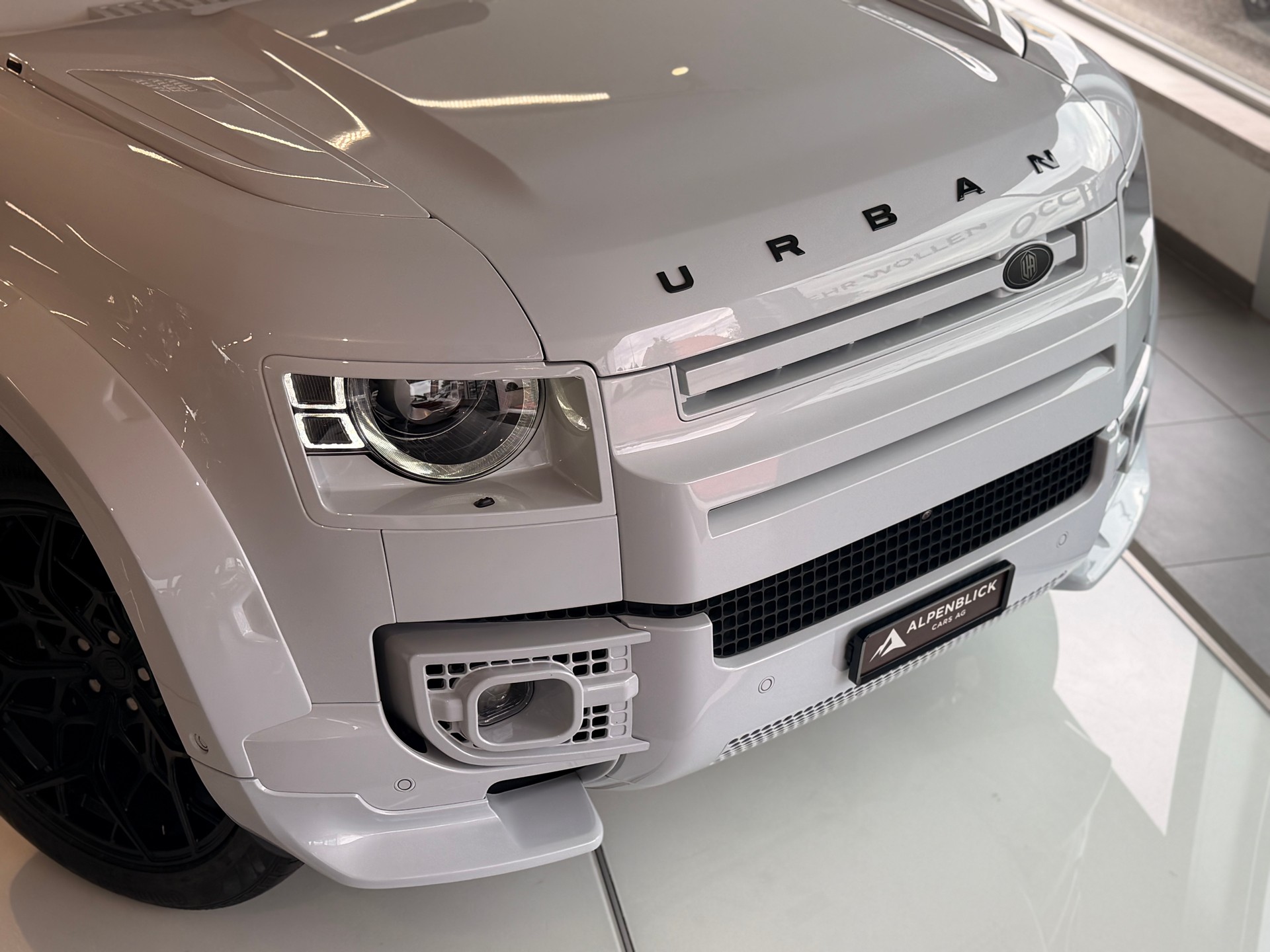 LAND ROVER Defender 110 525 V8 5.0 URBAN-EDITION-image-3