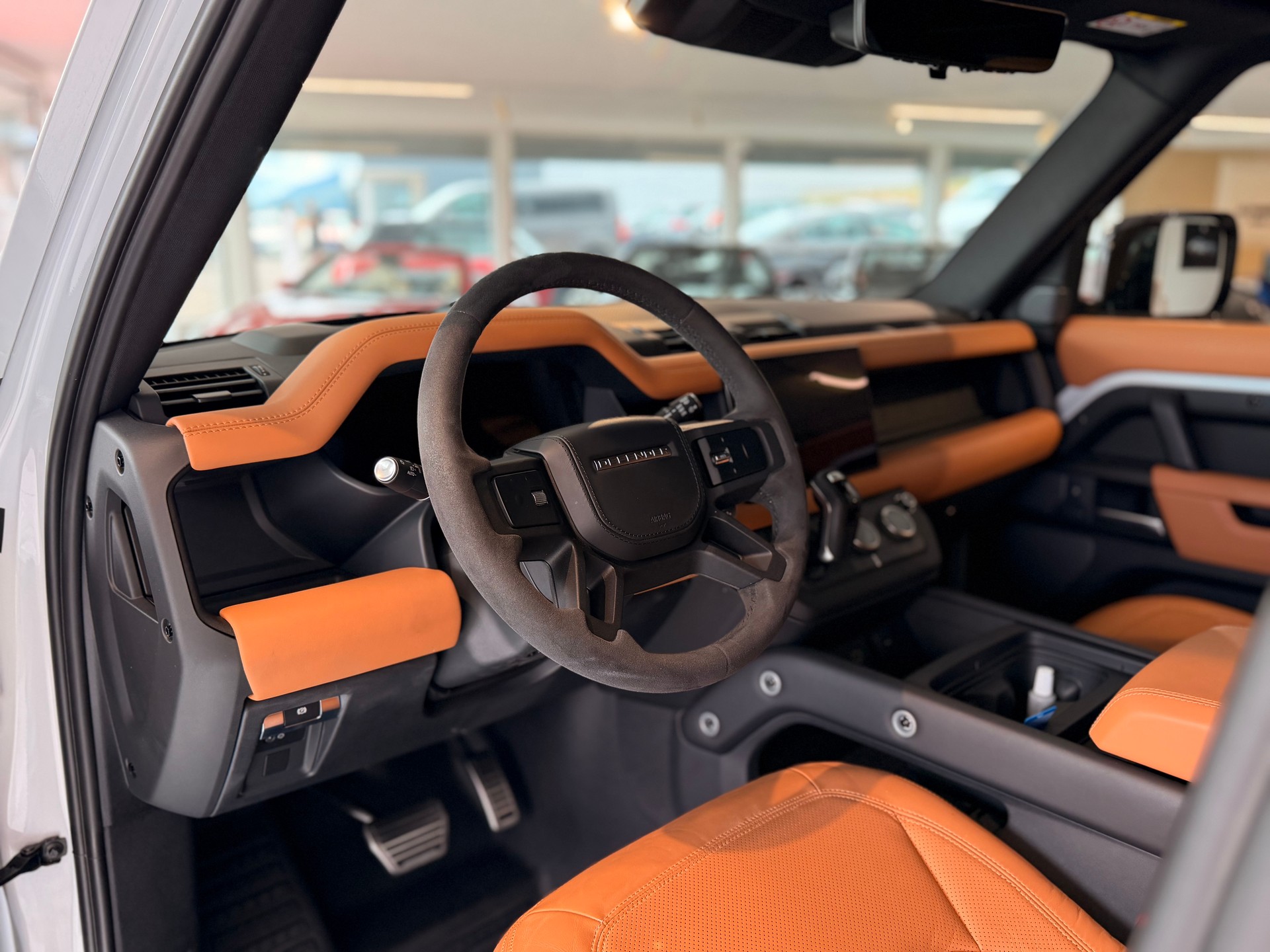 LAND ROVER Defender 110 525 V8 5.0 URBAN-EDITION-image-18