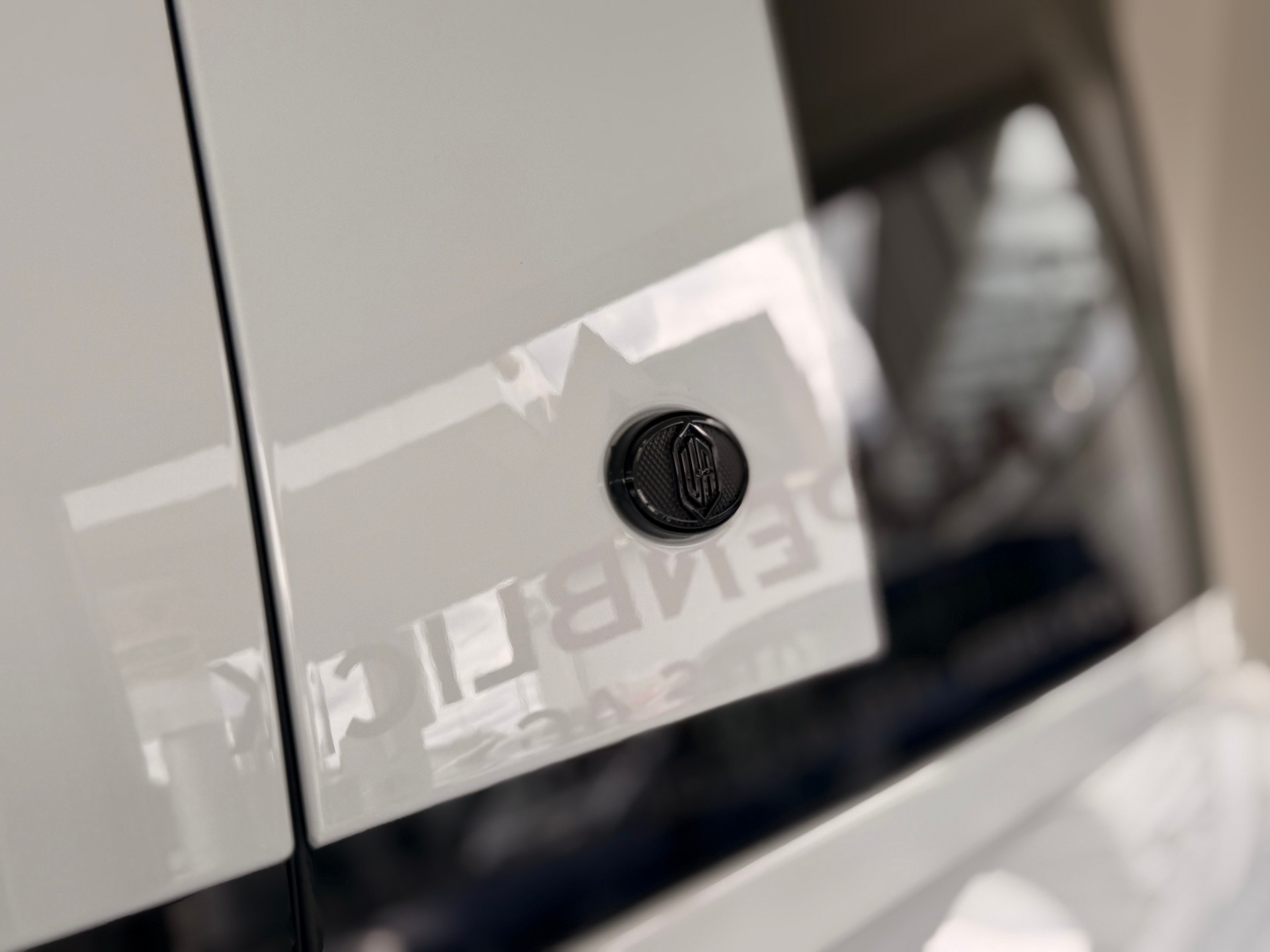LAND ROVER Defender 110 525 V8 5.0 URBAN-EDITION-image-13