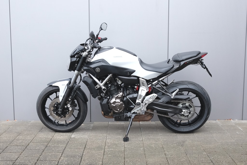 YAMAHA MT-07 ABS-showroom-element-3