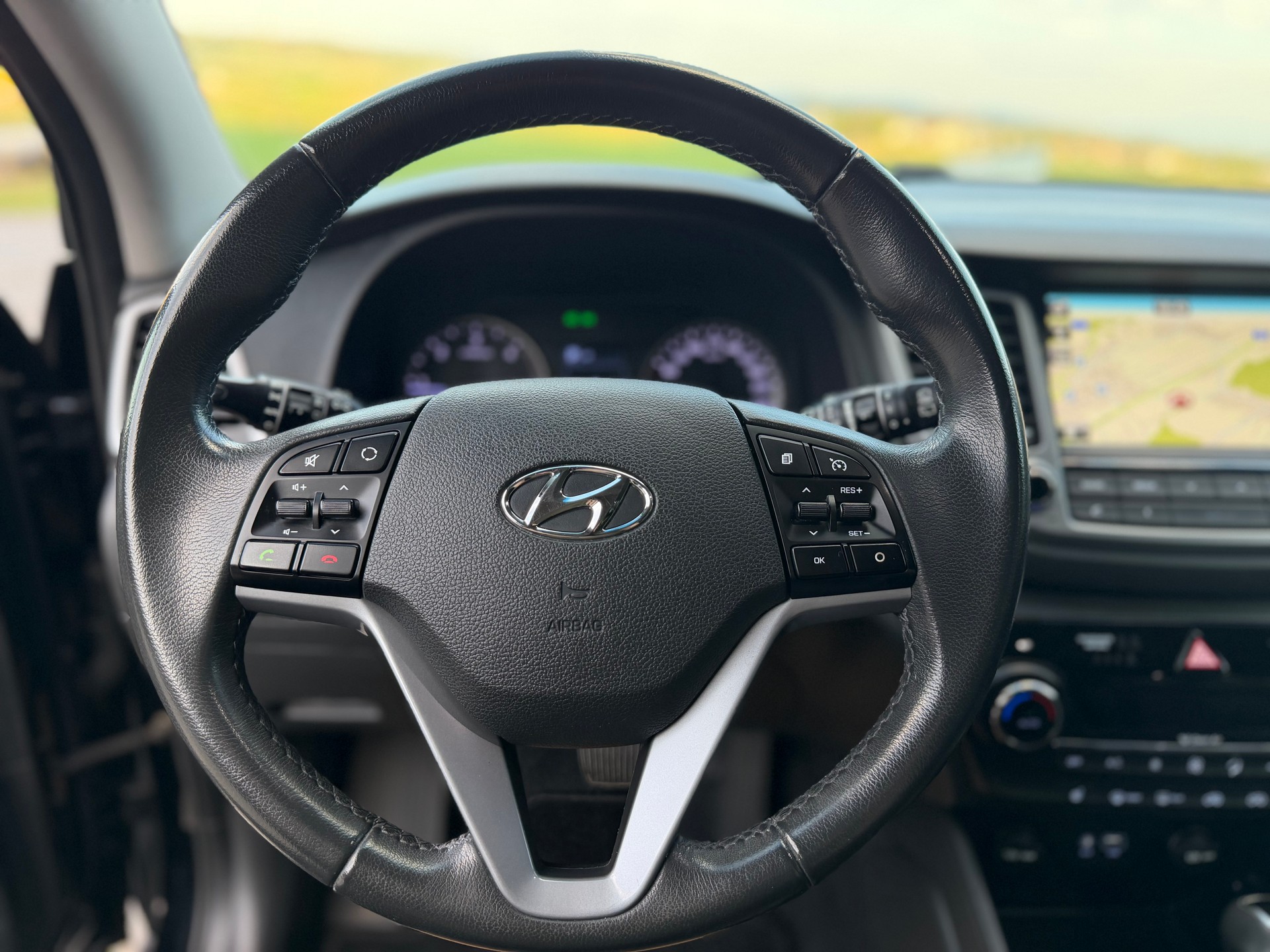 HYUNDAI Tucson 2.0 CRDI Vertex 4WD Automatic-image-8